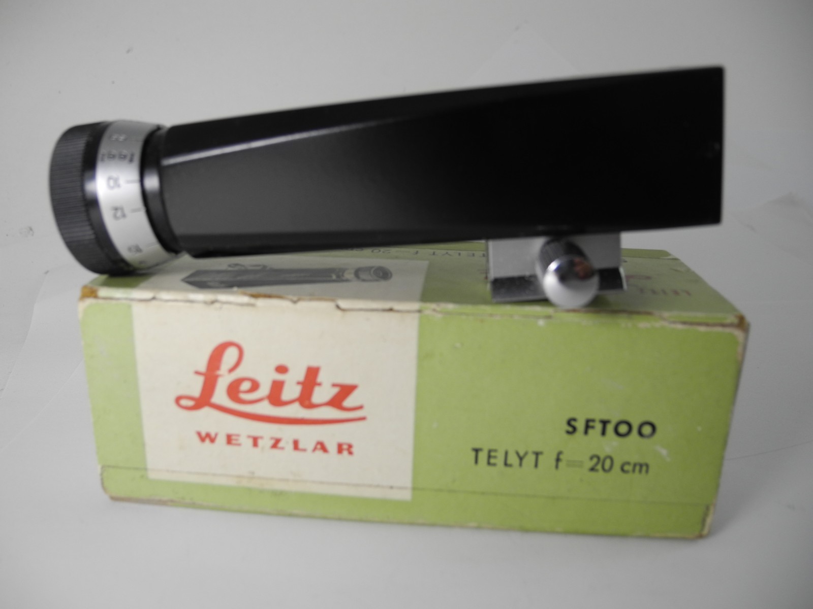 LEICA SFTOO Telyt 20cm 200mm finder only, MINT IN BOX PERFECT