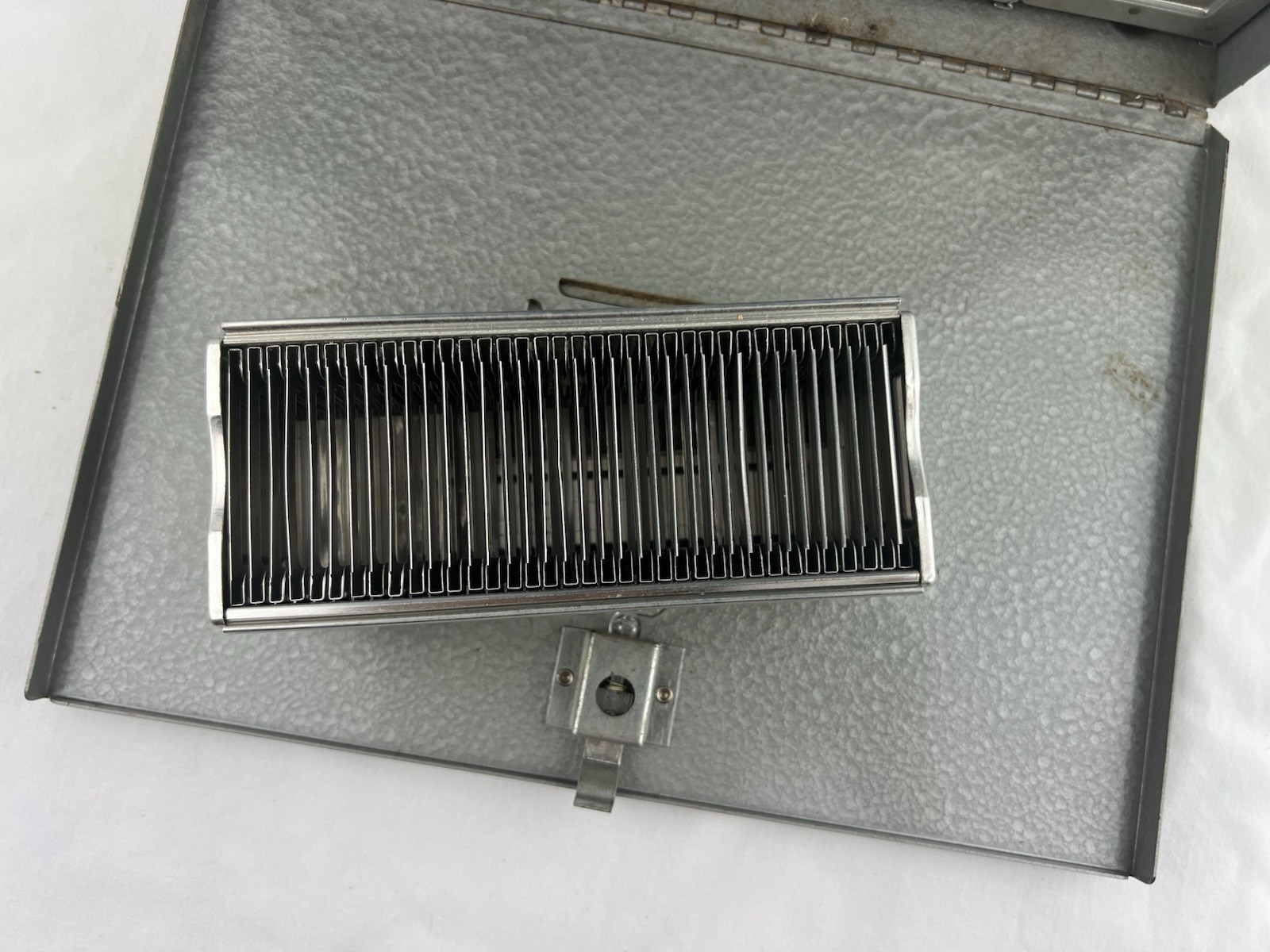 Brumberger Metal 35mm Carrying Case Plus 12 Slide Trays