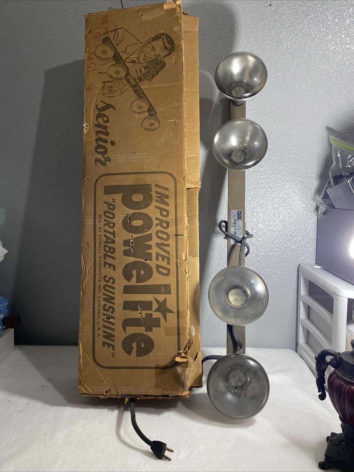 Vintage Portable Camera Light System “ Portable Sunshine” 4 Bulb POWELITE