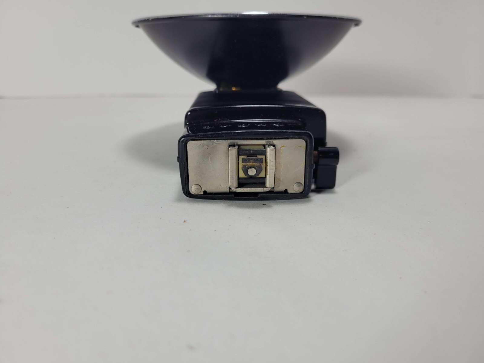 Argus Flash Bulb Holder Vintage Fits on Early Cameras Two Prong Bayonet Contact