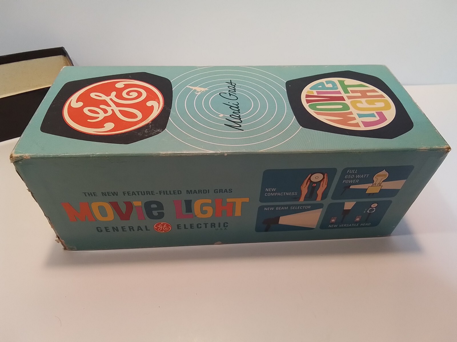 GE Mardi Gras Movie Camera Light Model MG-1 Tested & Working Motion Accessory
