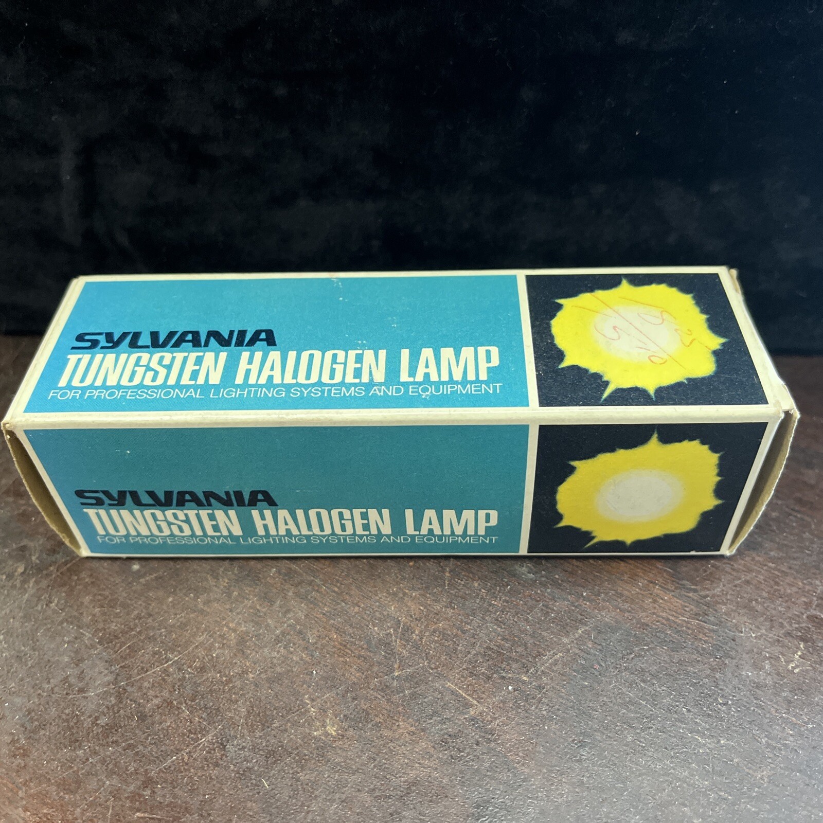 Sylvania 650 W 120 V Projector Lamp Type DWY Bulb Professional Lighting