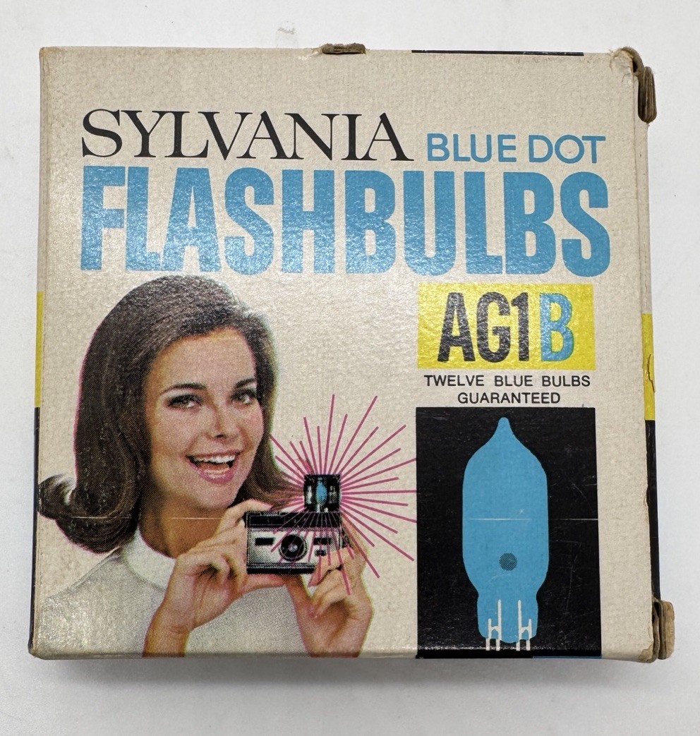 Vintage Sylvania Blue Dot AG1B Flashbulbs Lot of 6