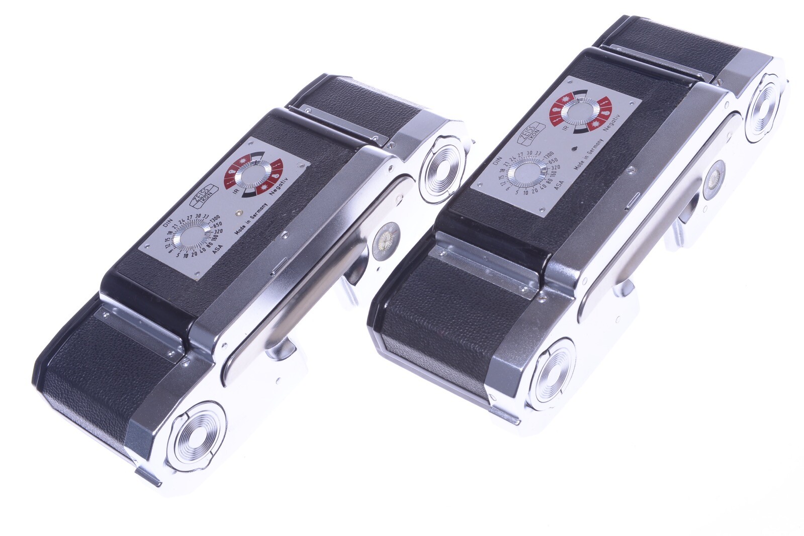 ✅ 2 ZEISS CONTAREX 35MM FILM BACK CHROME INTERCHANGEABLE MAGAZINES CASSETTE