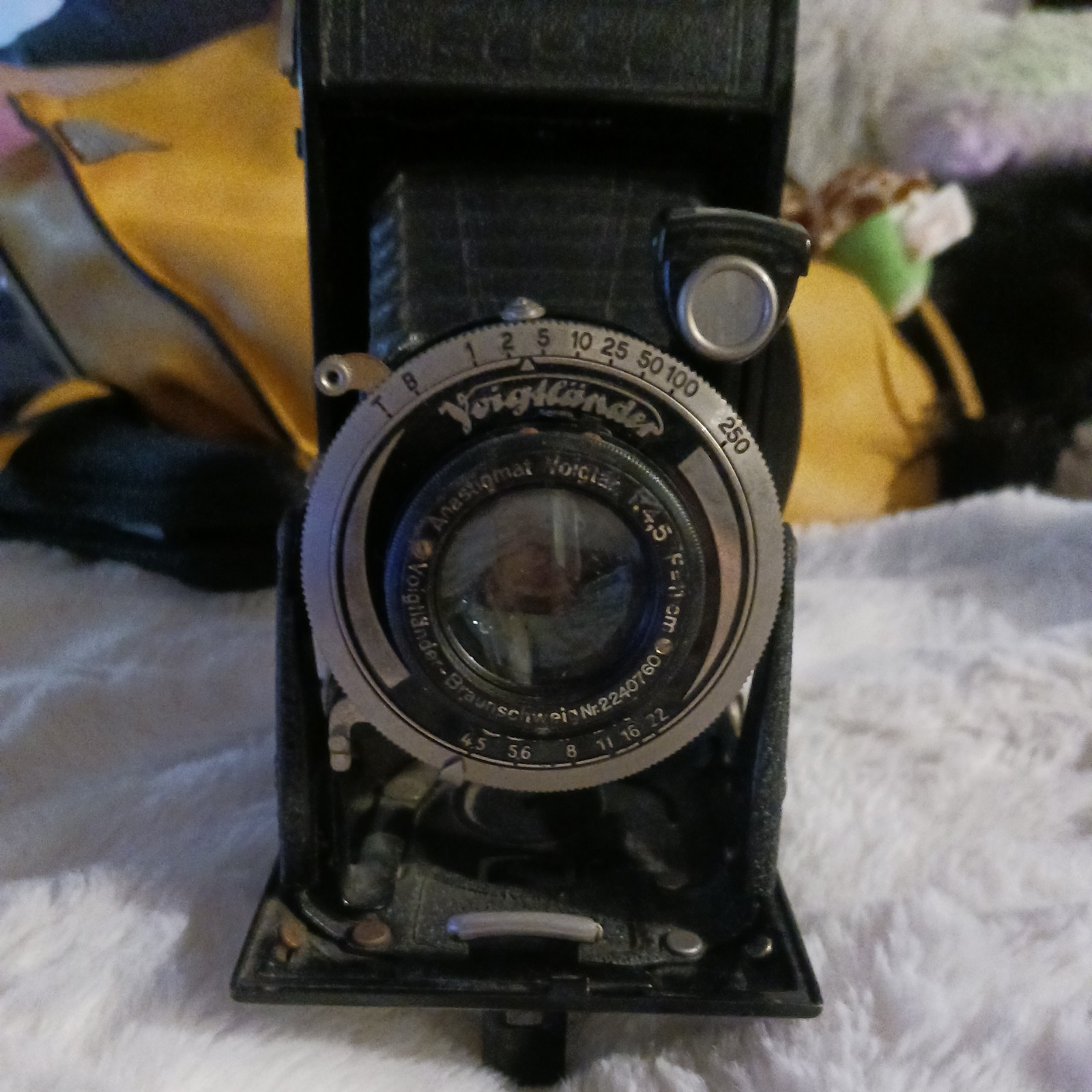 Voigtlander Bessa Rollfilm Folding Camera Voigtar 6.3 10.5cm