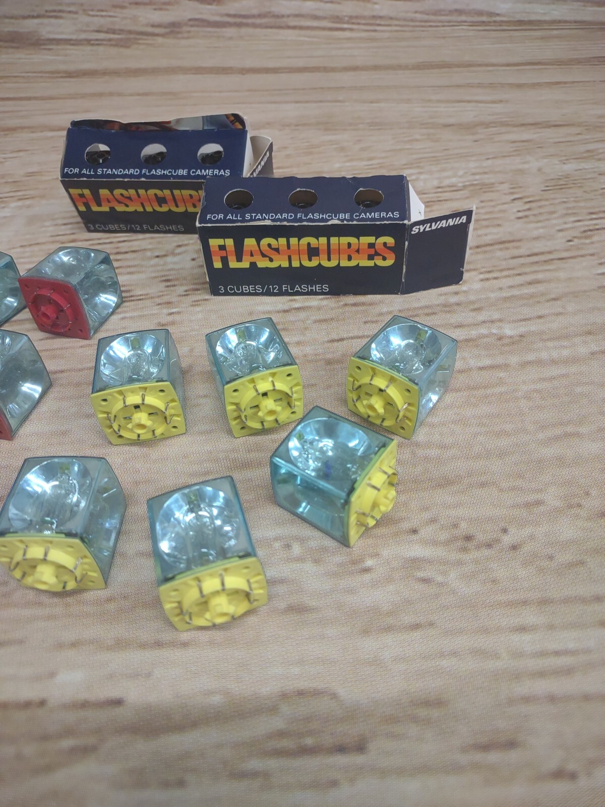 Vintage SYLVANIA & GE FLASHCUBES New And Partially Used