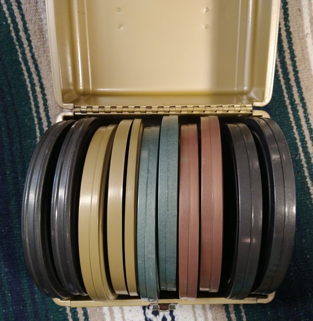 10 – 7″ wide Various Super 8 Metal Movie Reels and Cans w/ Case – Vintage!