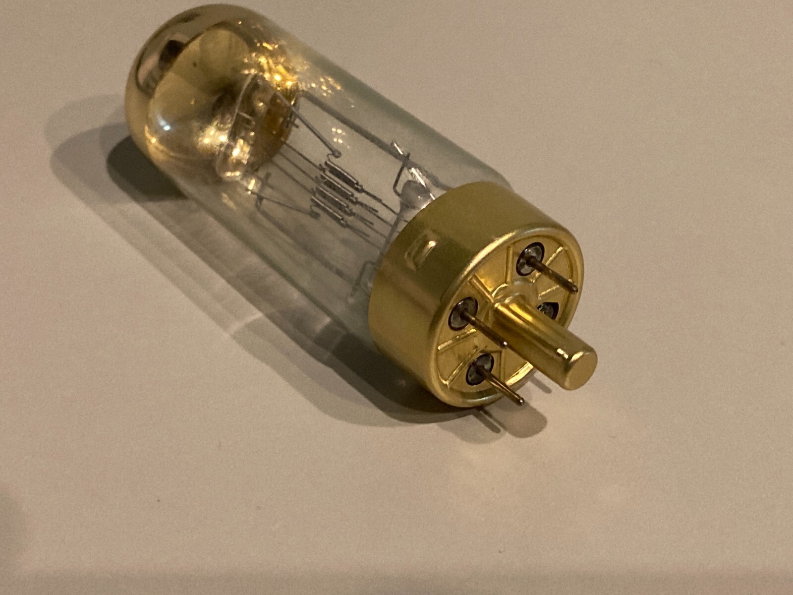 antique movie projector lightbulb, GE, DAK 120v, 500 watts, CG-81x, free shippin