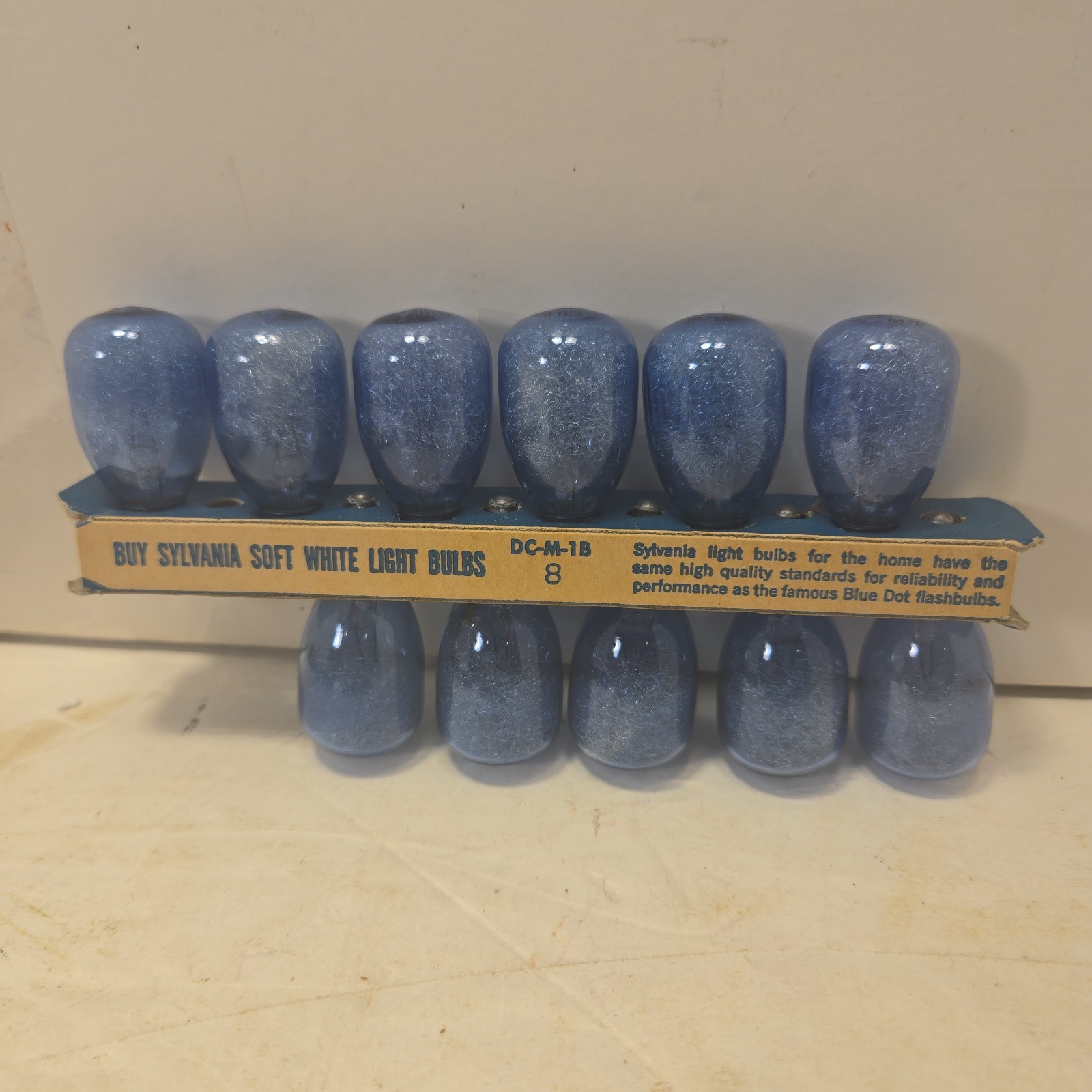 VINTAGE Sylvania Blue Dot Flashbulbs M2B, Box of 11 Flash Camera Bulbs