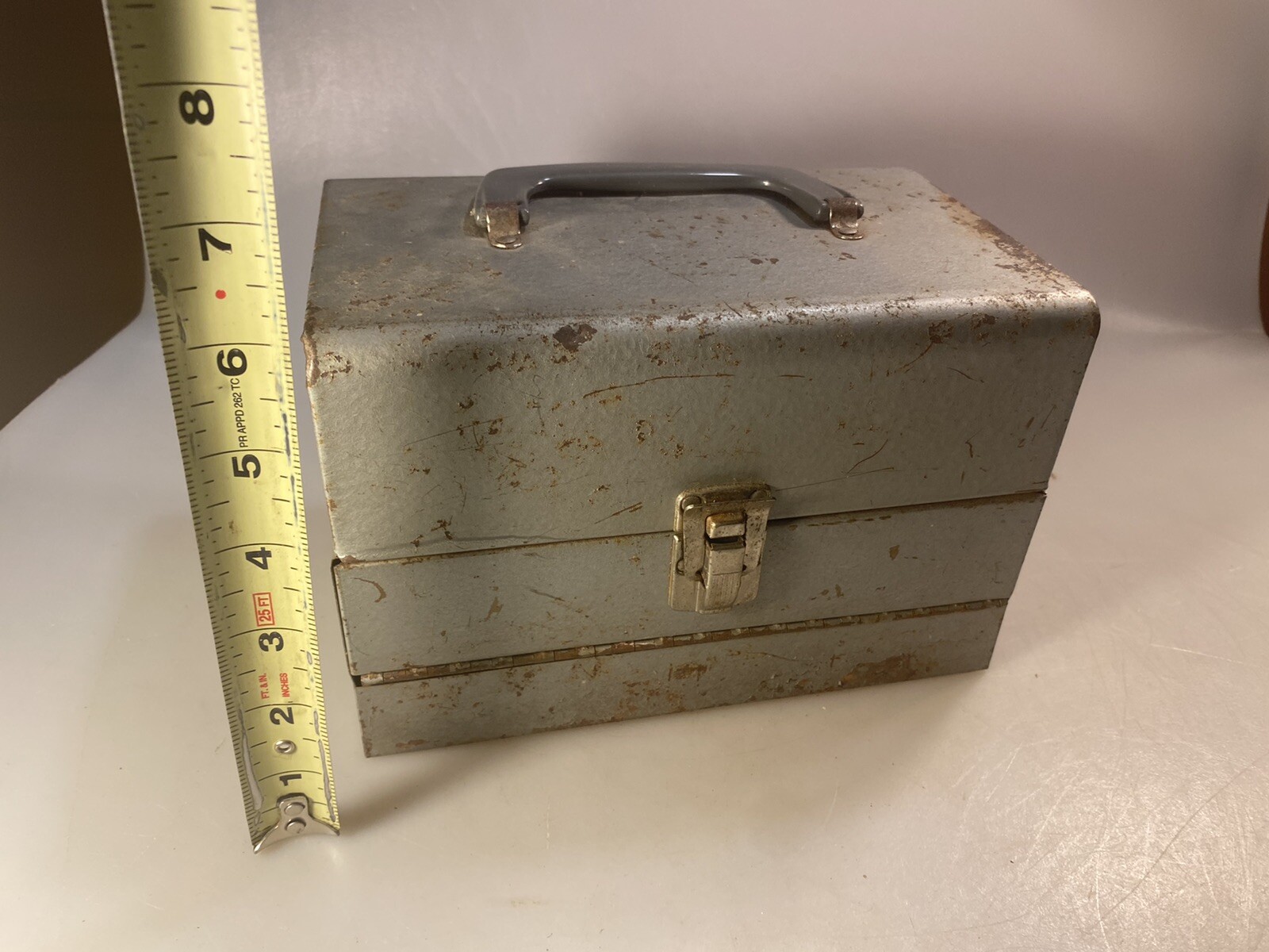 Vintage Reel To Reel Metal Storage Box W/ 6 Empty Metal Reel Cases