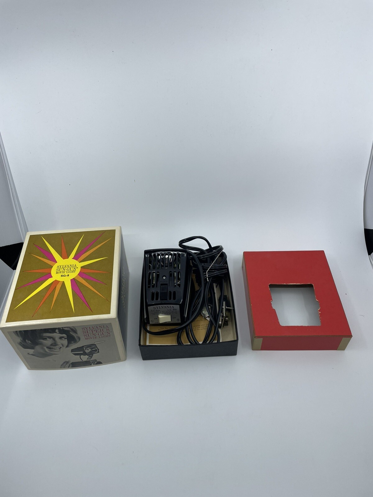 Vintage Sylvania Super 8 Sun-Gun Movie Light Model SG-8 With Box And Manual
