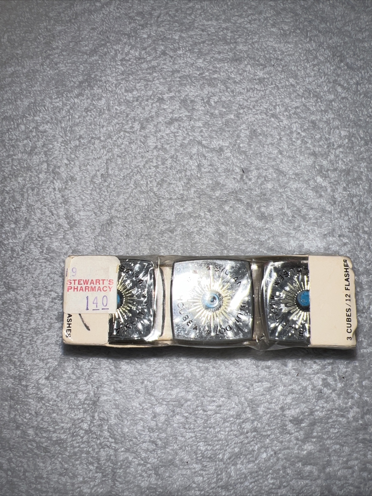 Vintage NIOP Sylvania Blue Dot Flashcubes, 3 Flashcubes 12 Flashes Total