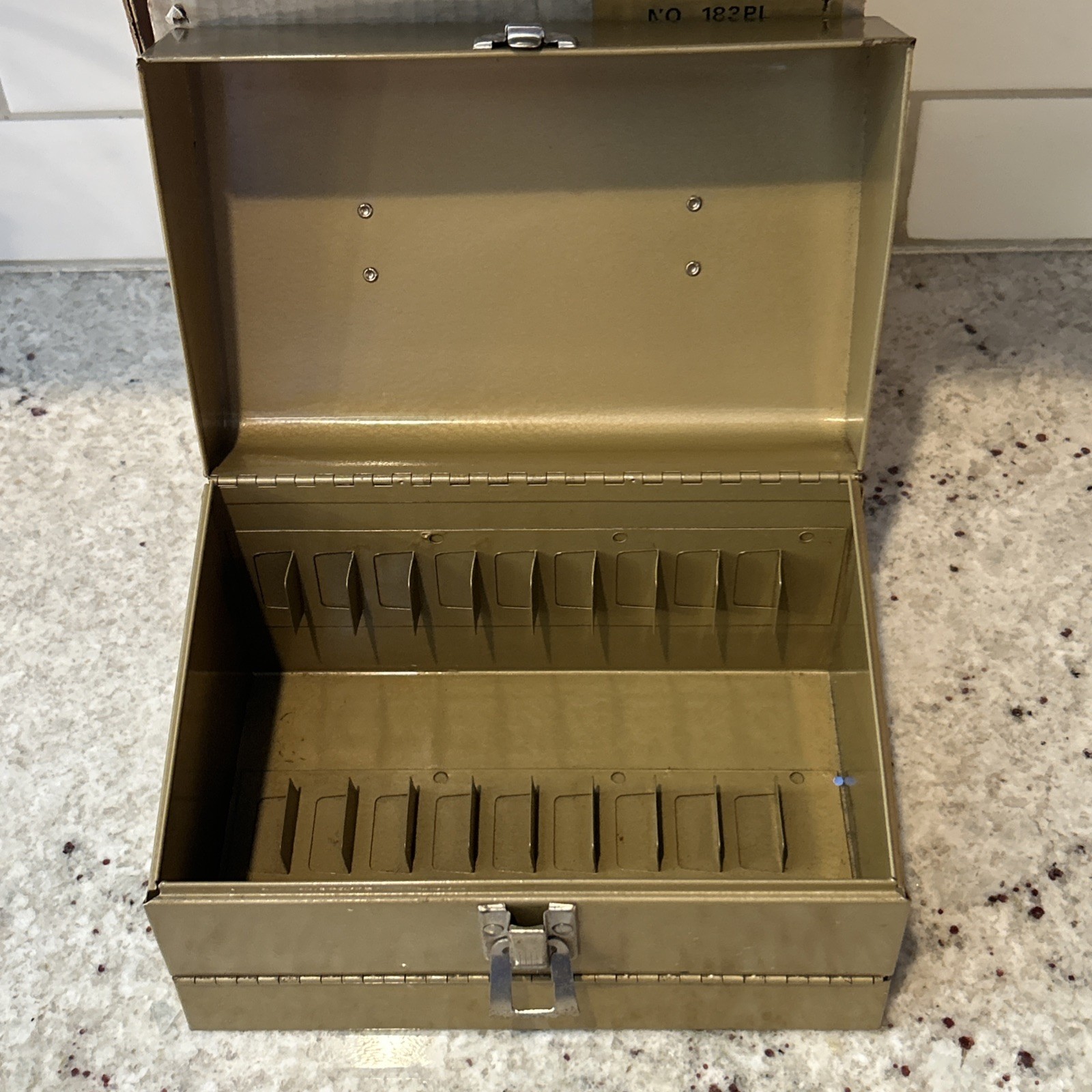 New NOS Vintage Logan 183PL All Metal Reel Chest For Movie Reels & Cans