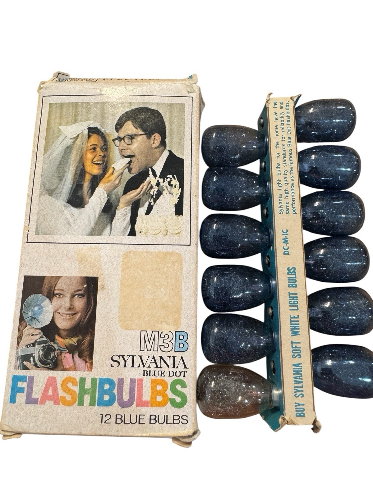 VTG Sylvania Blue Dot Flashbulbs M3B Selling For Nostalgia – Untested – 12