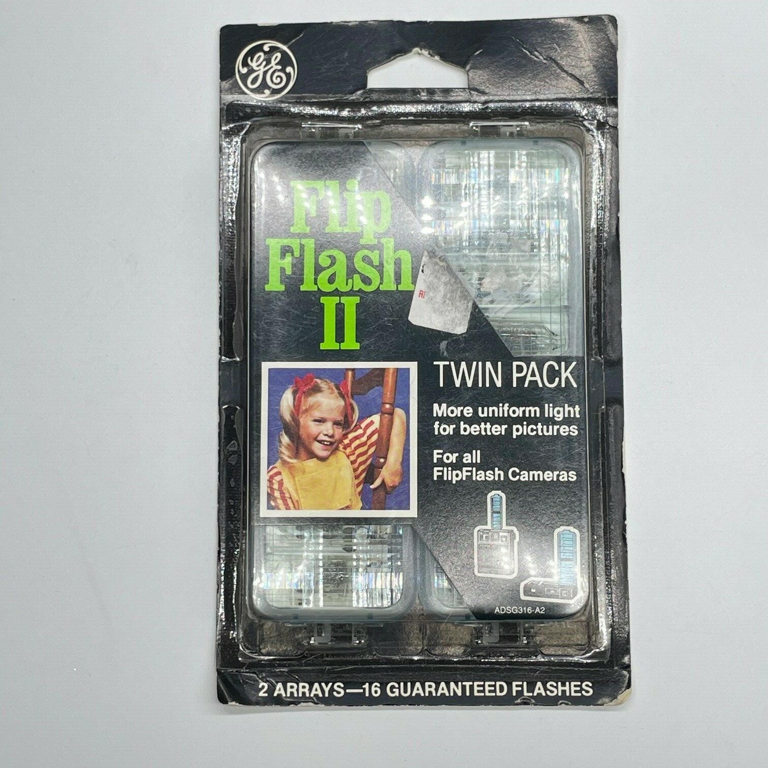 Vintage GE Flip Flash II Twin Pack Camera Flash Bulbs Factory Sealed -16 flash