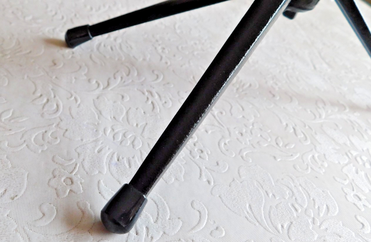 VINTAGE LEITZ WETZLAR GERMANY TABLE TOP CAMERA TRIPOD – VERY NICE!