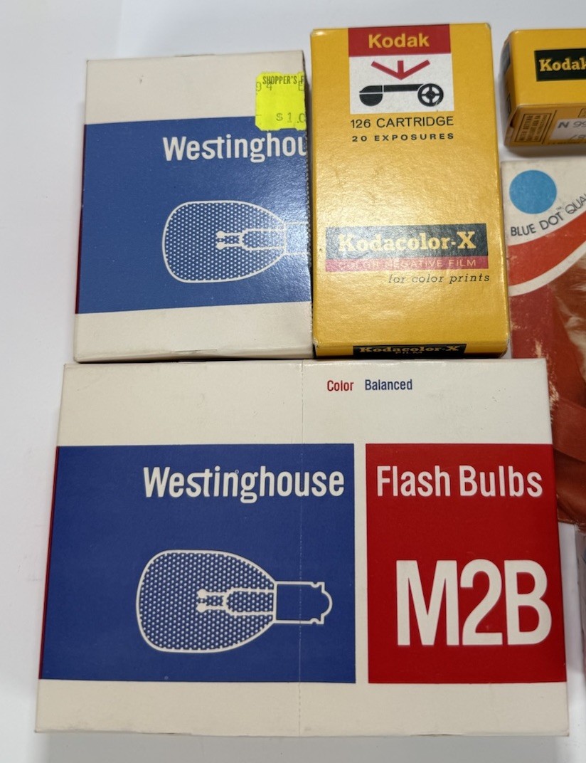 Flashbulbs Lot Of 5 Sylvania Blue Dot & Westinghouse M2B Bulbs Kodak Camera