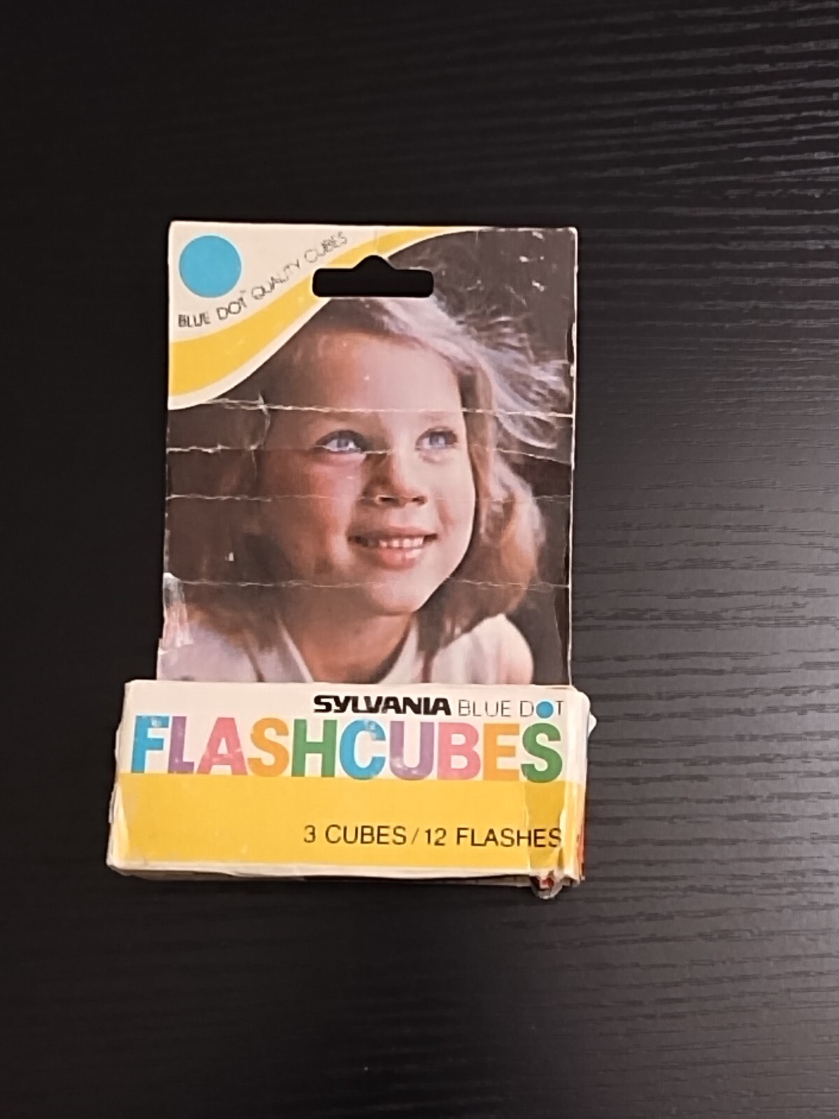 Vintage Sylvania Blue Dot Flash Cubes. 2 Cubes, 6 Flashes.