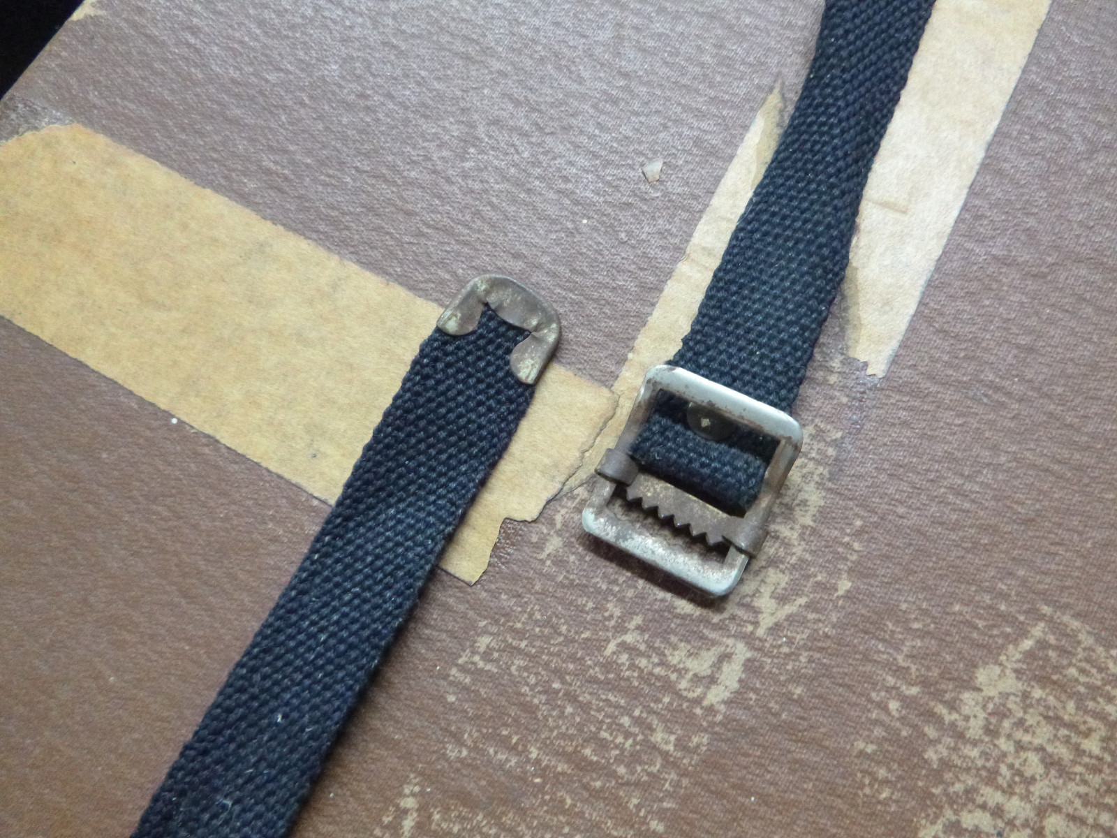 FIBERBILT -ANTIQUE FIBERBILT PHOTO FILM SHIPPING CASE WELL USED CLOTH STRAPS