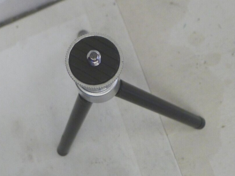 Compact Portable Table Top Adjustable Tripod 5 1/2″ to 7 3/4″ w/Ball Head – Used