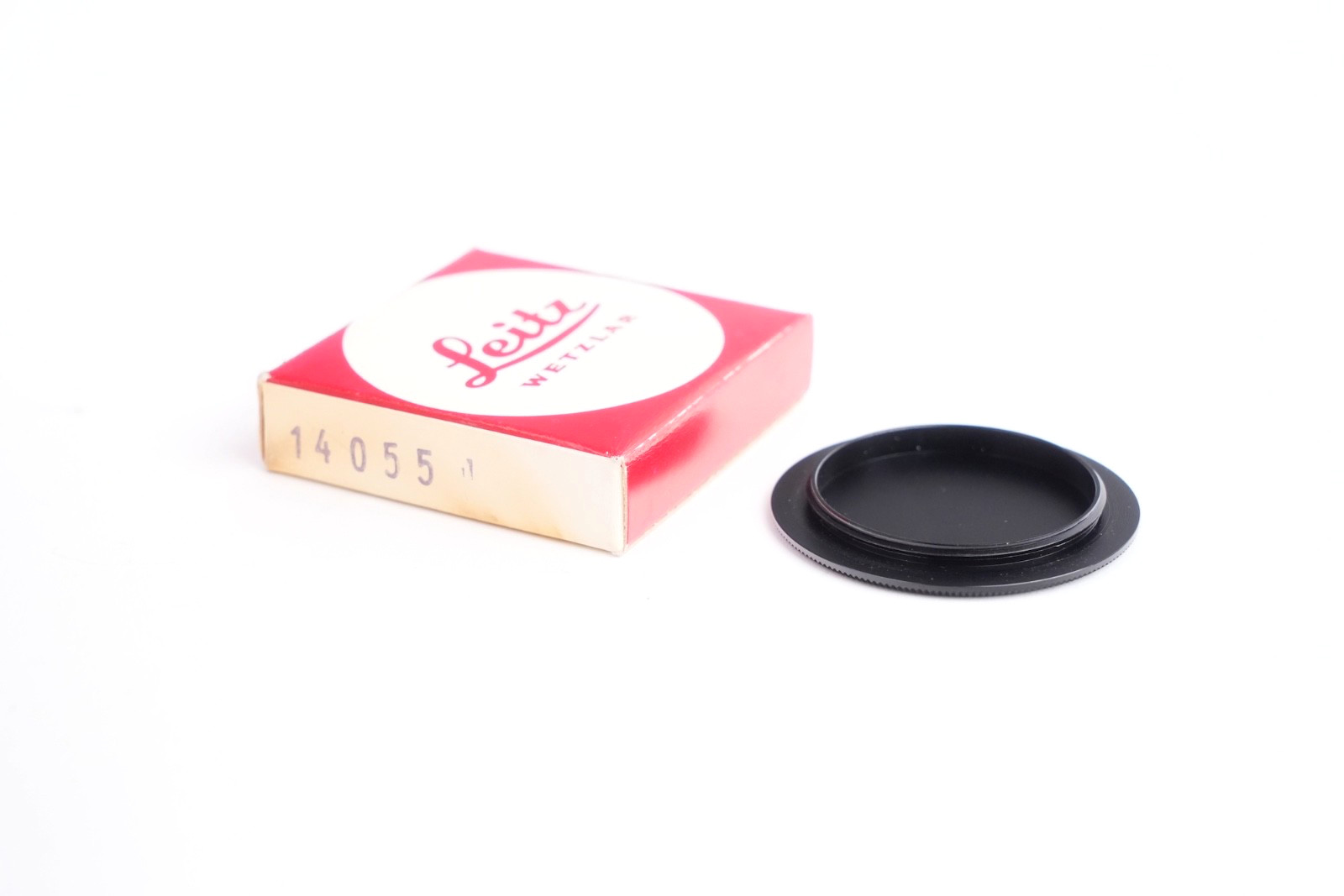 Leica / Leitz accessory. M39 / LTM ORTVO Mount Case Cap #14055 Black