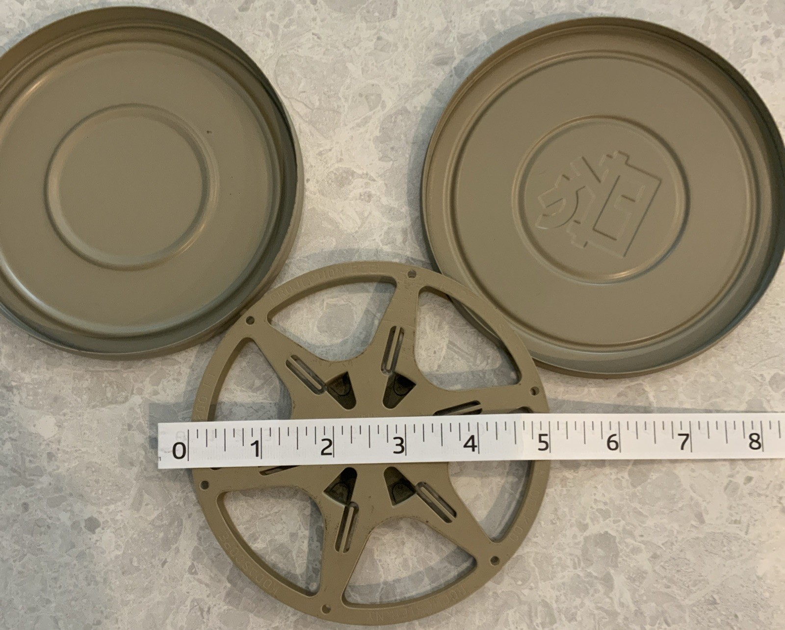 Media Room Vintage Kodak 8mm Metal 5” Reel With Metal Carry Case