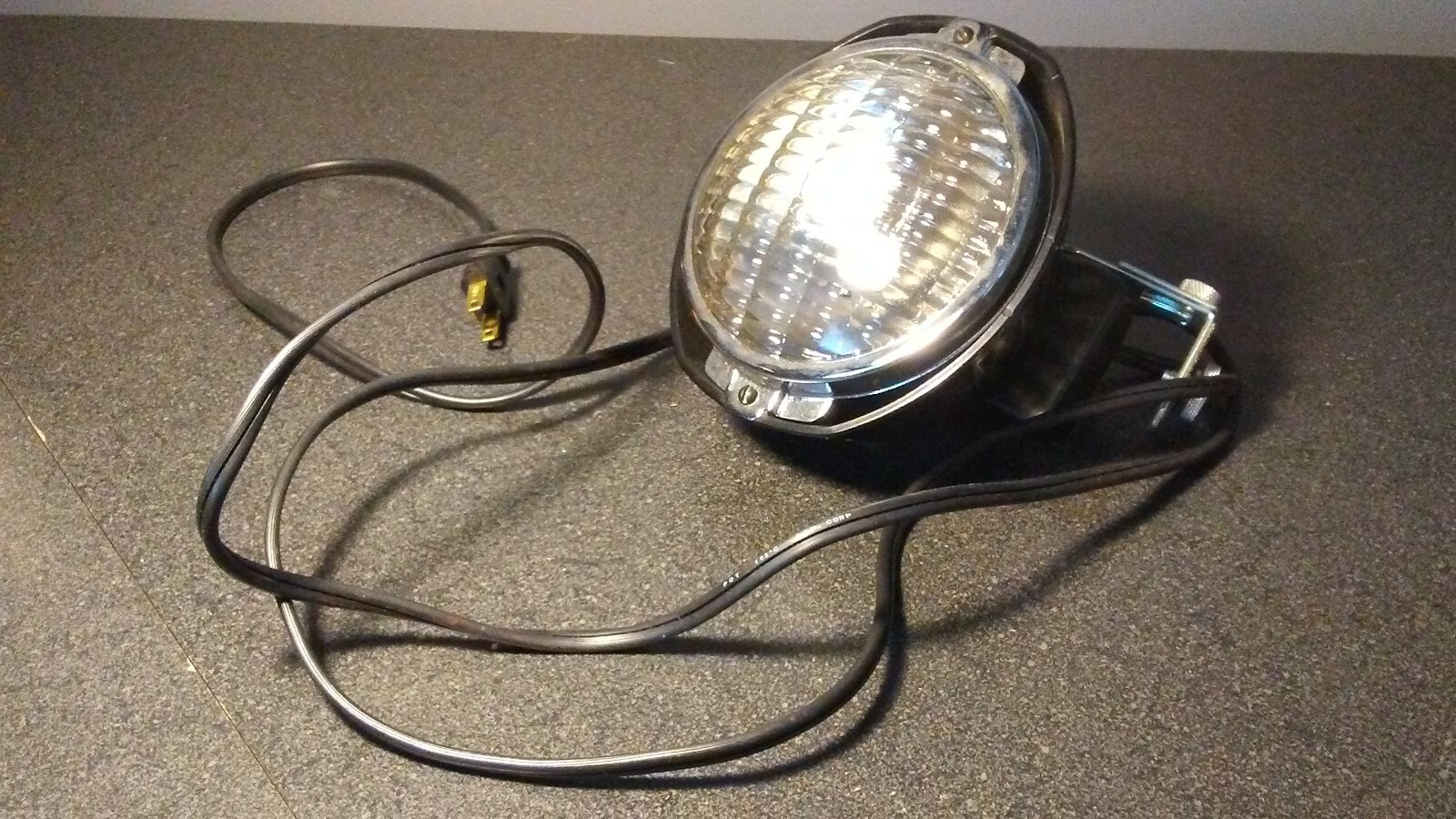 Acme-Lite Model 96 Vintage Movielite