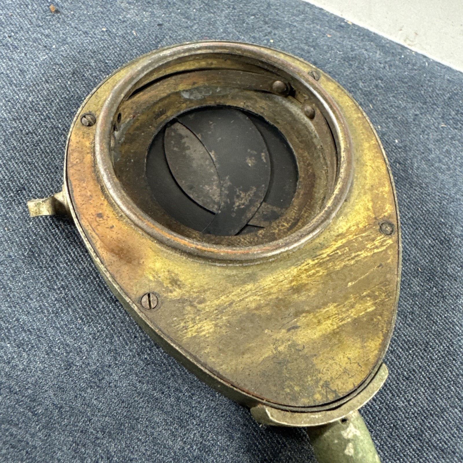 Rare L’Express H I Paris Brass Eyelid Iris Stule Shutter For Barrel Lens 2in