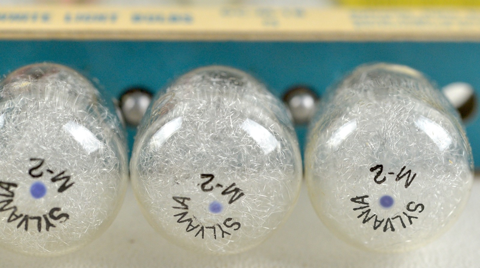 8) Vintage Sylvania M2 Blue Dot Flashbulbs