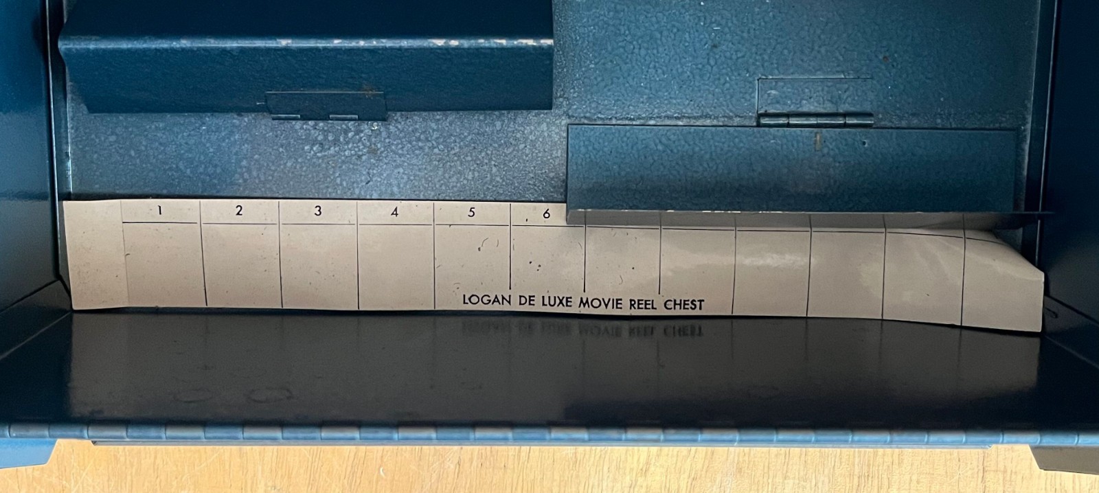 VTG Logan Deluxe Metal Movie Film Chest 12 Slots Box Storage + 9 Reels & Cases