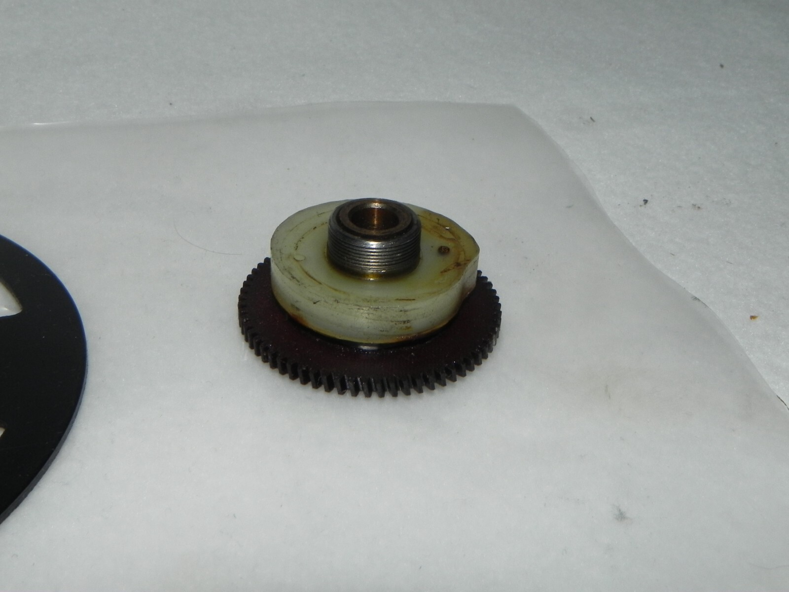 Ampro Futurist 8 Projector Parts: Gear and Plate