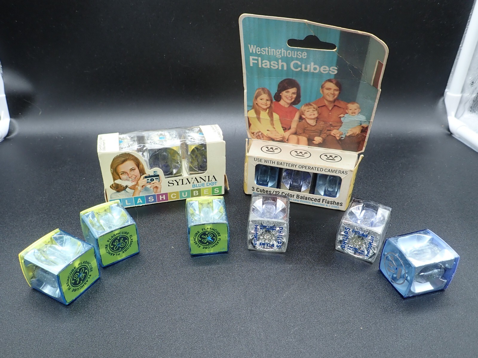 Westinghouse Sylvania Philips GE Magicubes Photo Flash Cubes- 12×4=48 Flashes