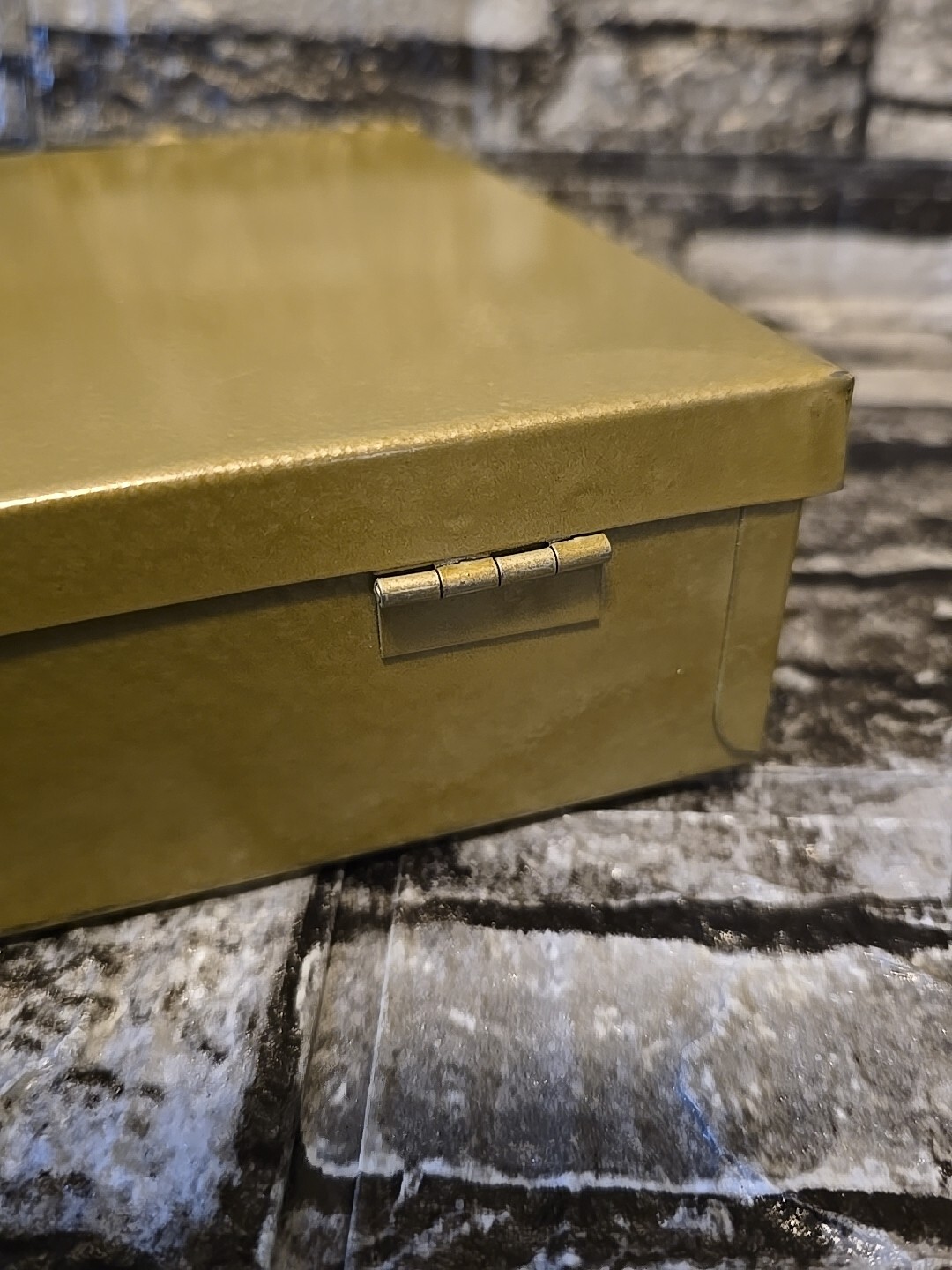 Vintage Logan Metal De Luxe 2 x 2 No. 110-115-1500I Slide File Box Gold
