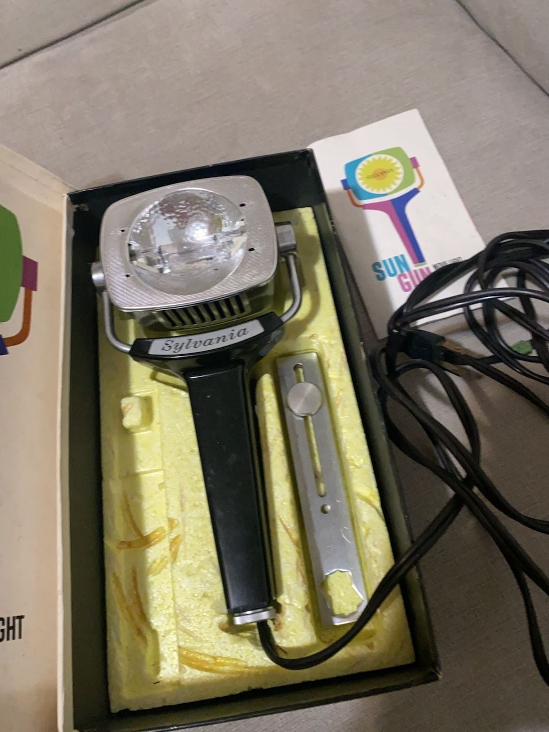 Vintage Sylvania Sun Gun Movie Light Model SG-50 with Original Box
