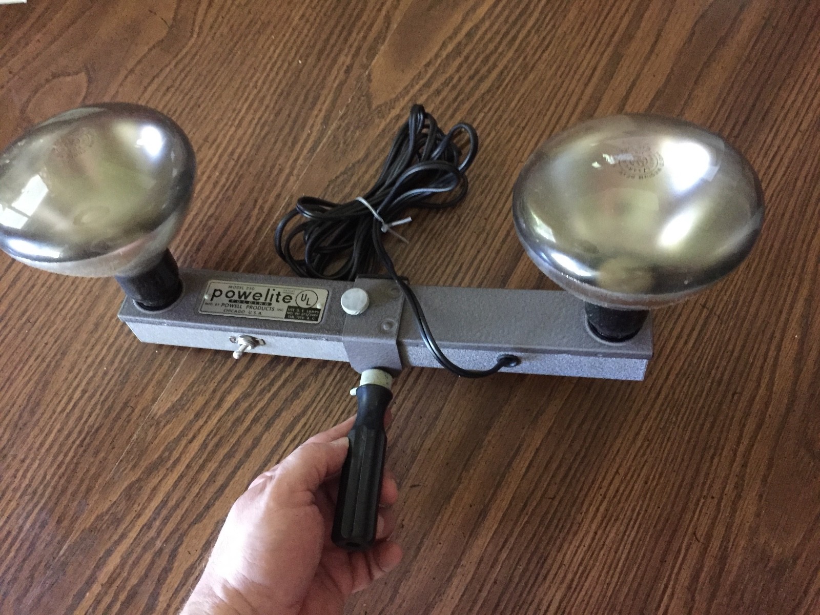 Vnt POWELITE FOLDING LIGHT BAR MODEL 25 CAMERA & TRIPOD MOUNT or HANDHELD w/BOX