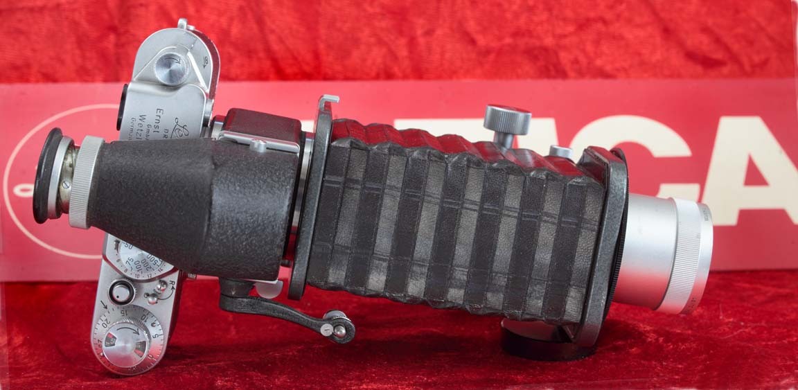 Leica Screw mount Visoflex ll with Bellows ll, adapters and prism. CAMERA NOT IN