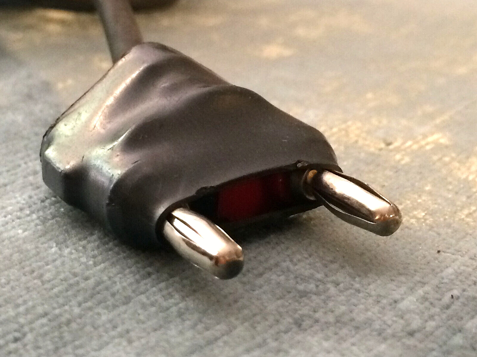 BANANA PLUG to 4-PIN XLR POWER CABLE for NORRIS FILM PRODCTS, TIME-LAPSE MOTORS