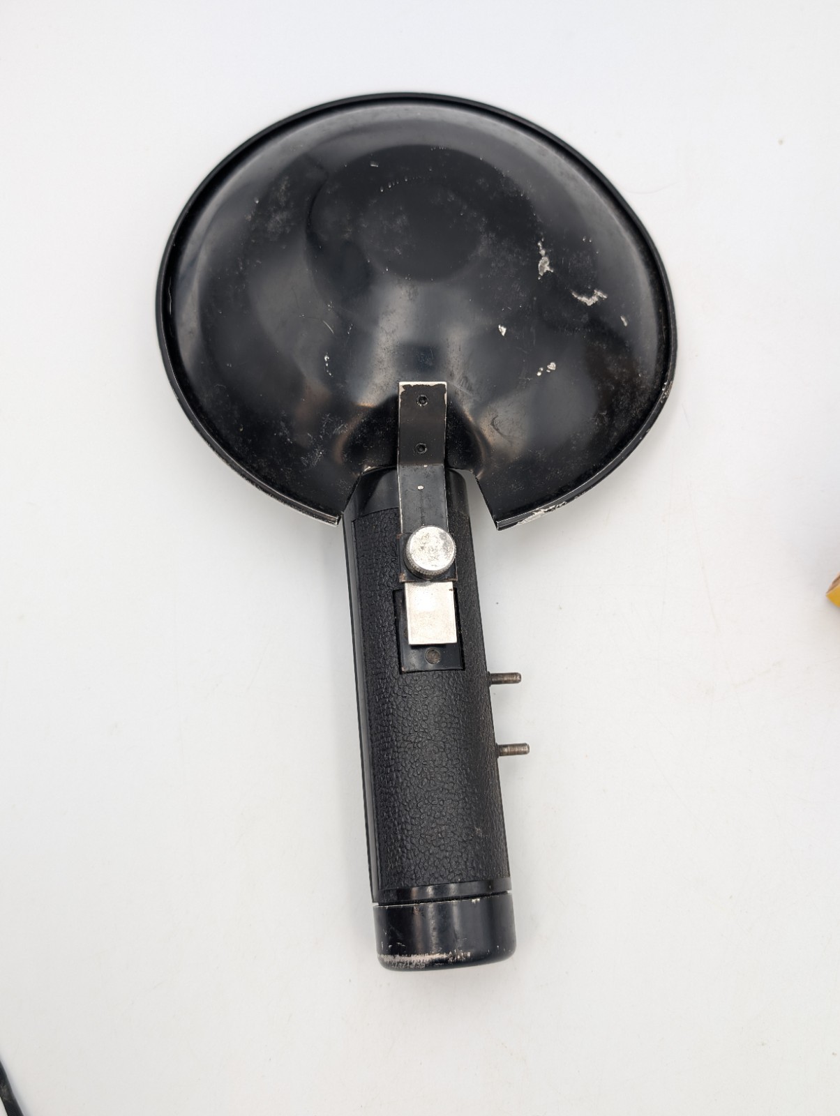 Vintage Camera Flash Gun Reflector Dish w GE #5 Flashbulbs 1950s 1960s Retro