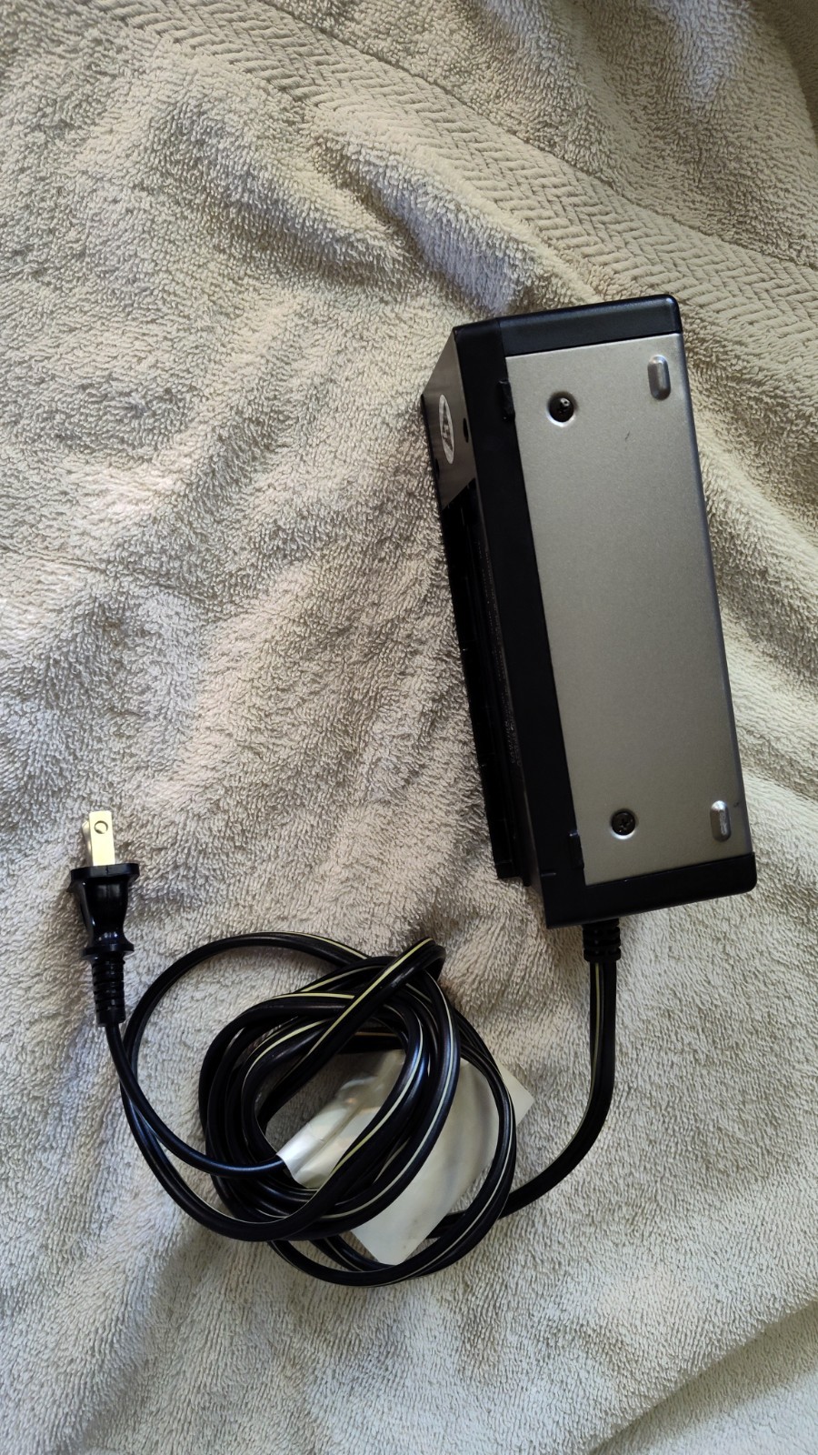 Vintage Zenith VAC 410 Battery Charger, 9.6VDC 0.8A output