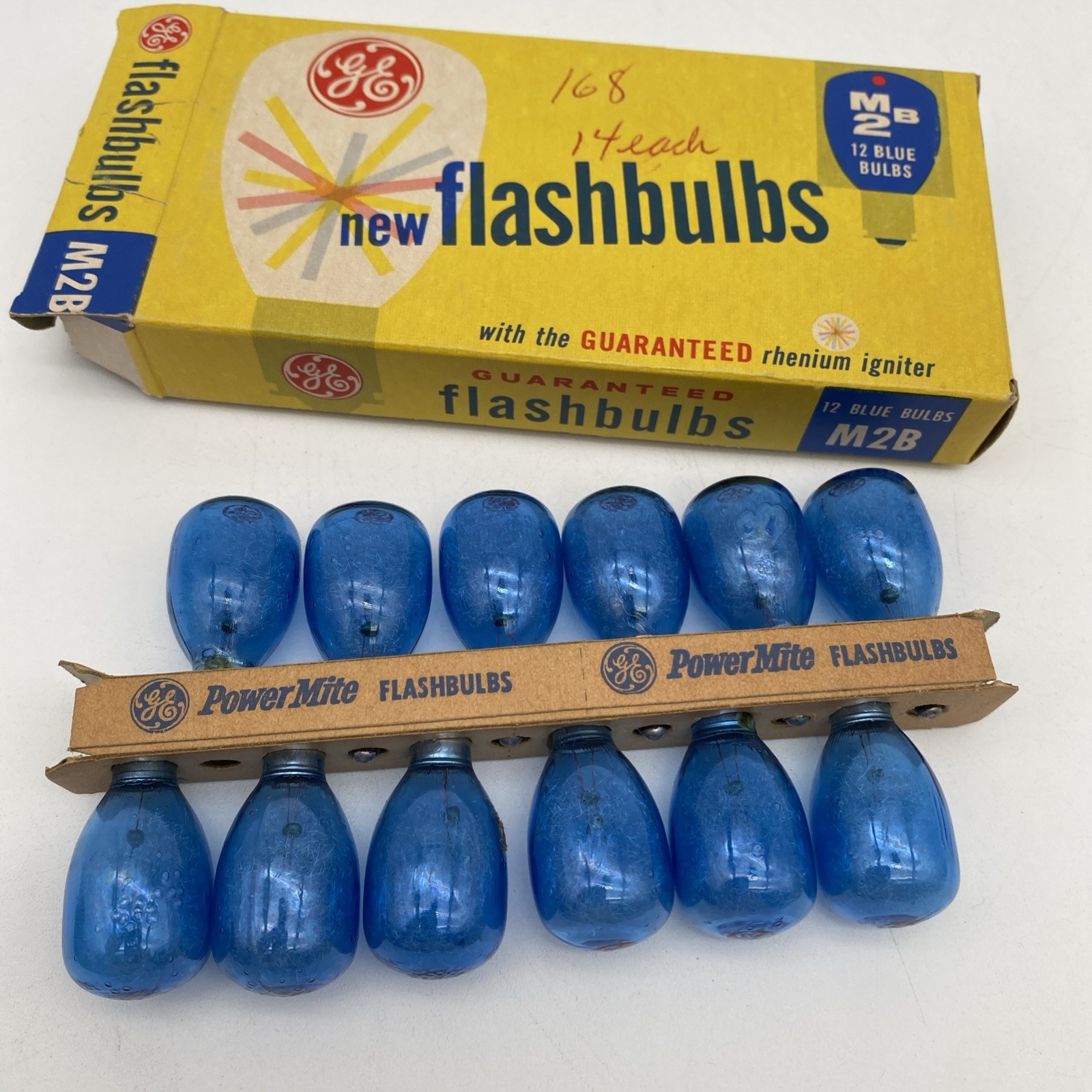 Camera General Electric GE M2B Flashbulbs 12 Bulb Pack Unused Vintage