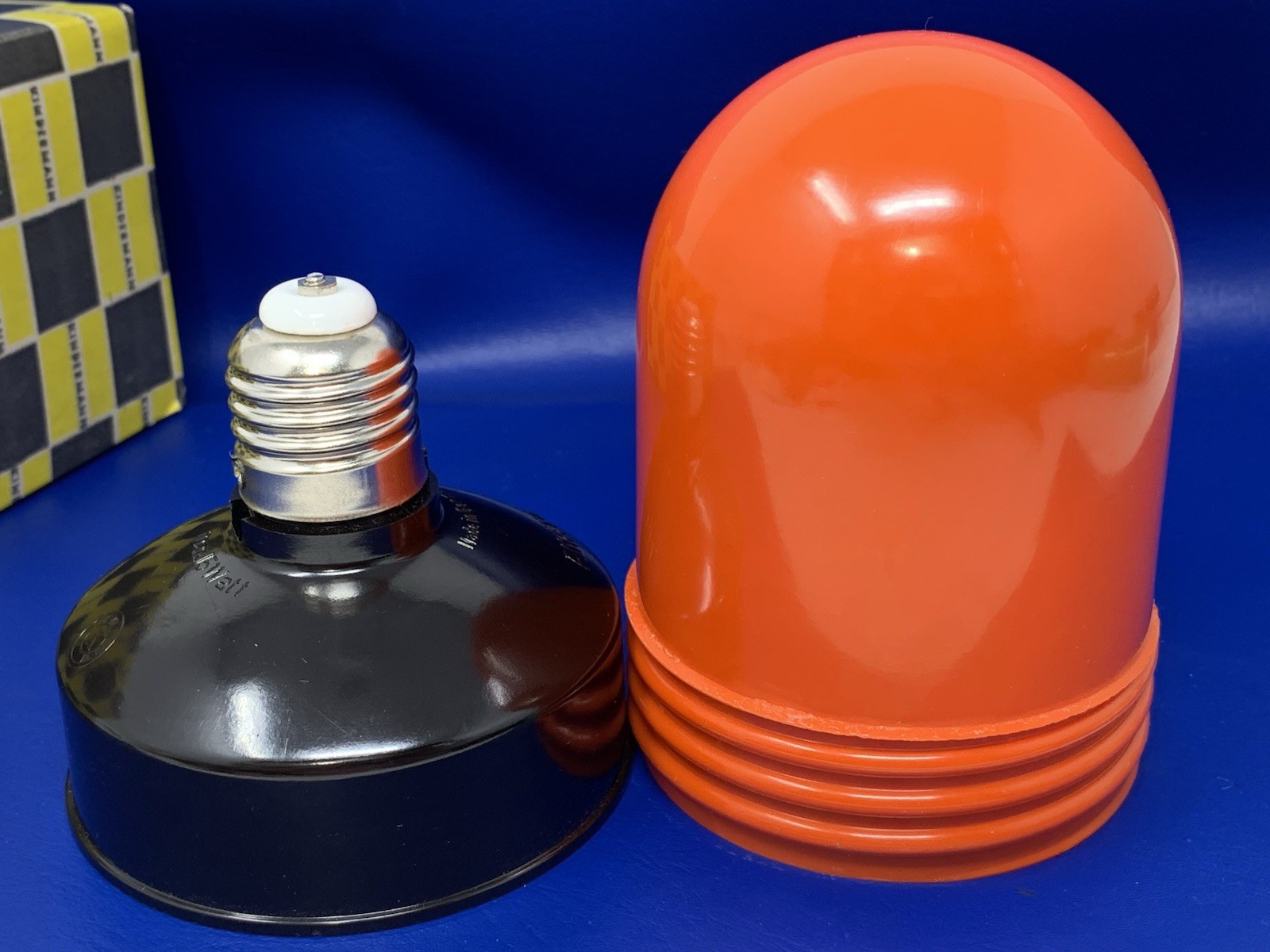 Kindermann Globe Safelite Filter 22 541 ORANGE GLOBE SOCKET NEW OLD STOCK 15 W