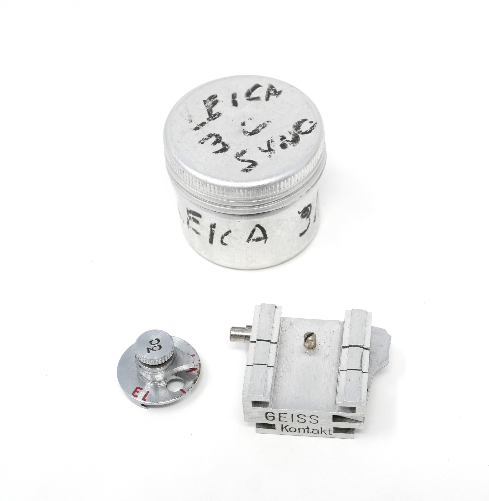 Geiss Contact Flash Synchronizer for Leica IIIc Camera Accesory Shoe Mount