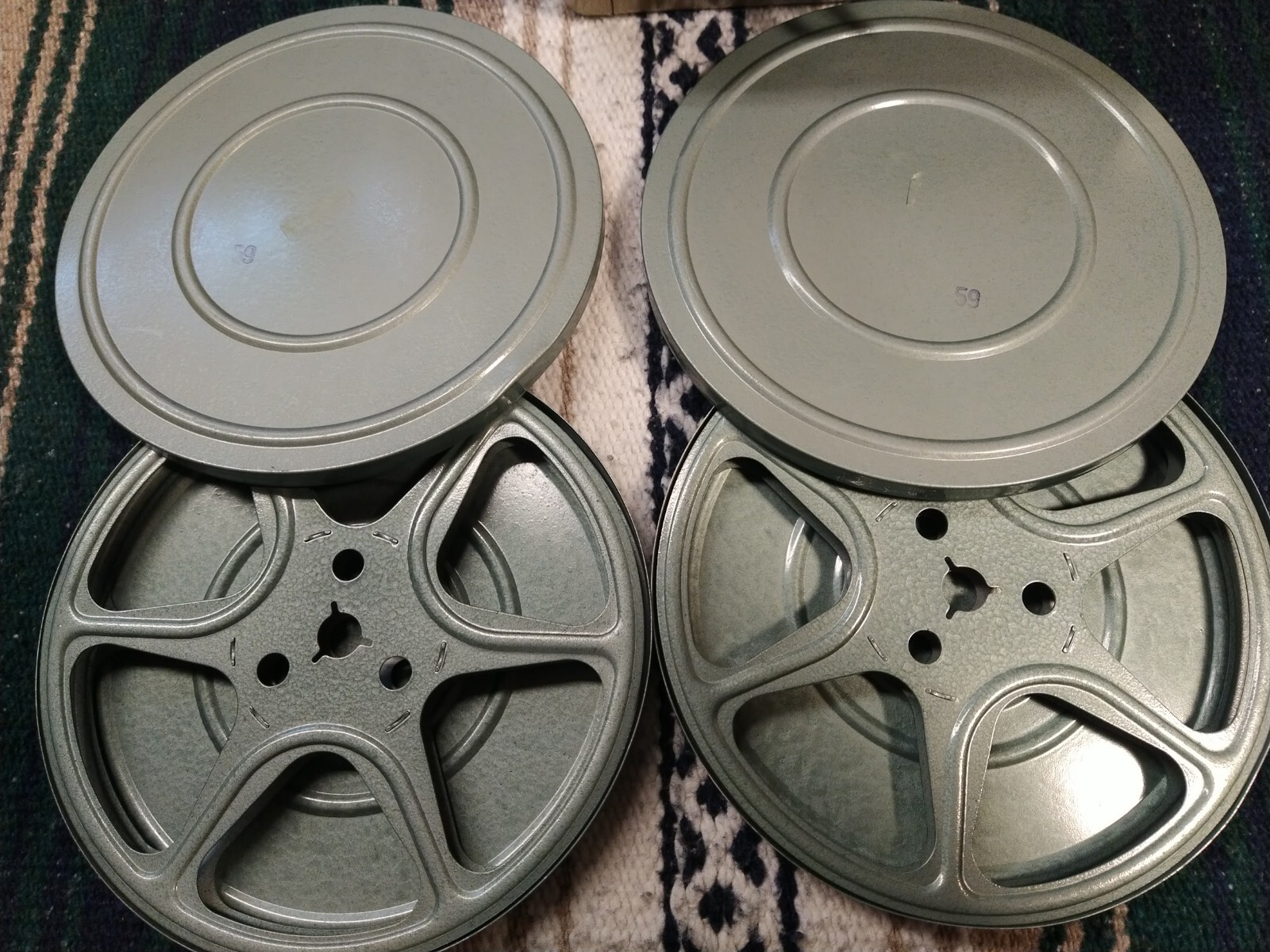 10 – 7″ wide Various Super 8 Metal Movie Reels and Cans w/ Case – Vintage!
