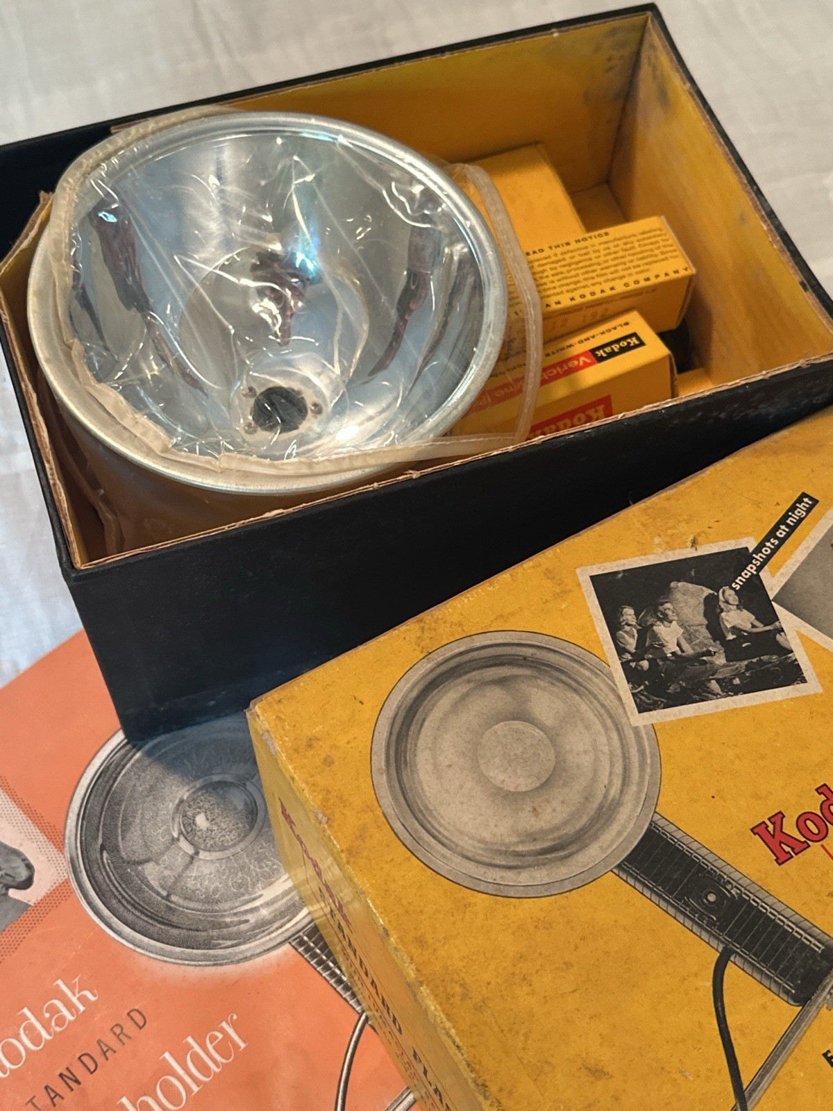 Vintage Kodak Standard Flasholder w/ Box, Manual & Flashbulbs