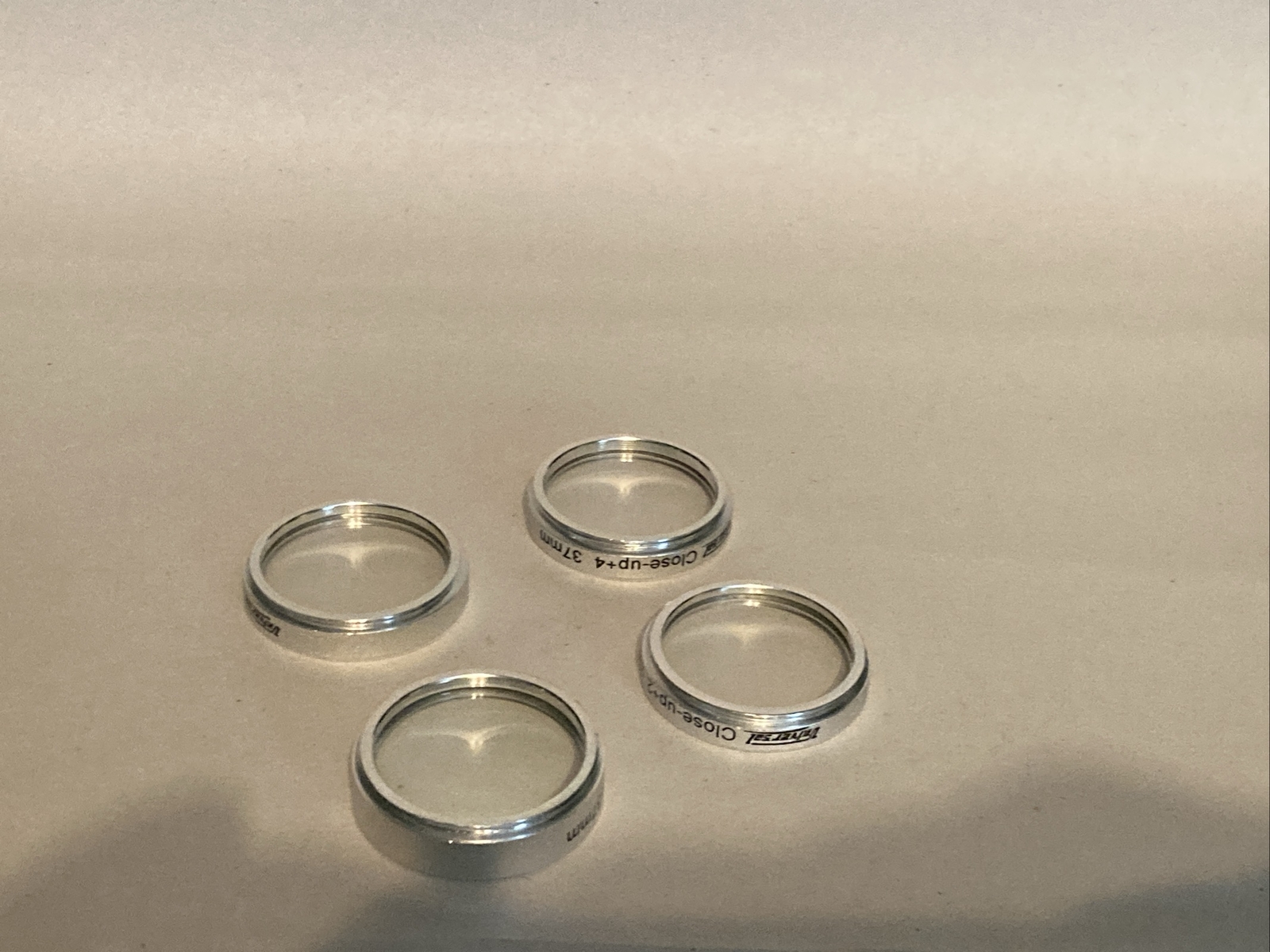 Vintage Universal Set of 4 Threaded 37mm Filters w/ Case – See Pictures