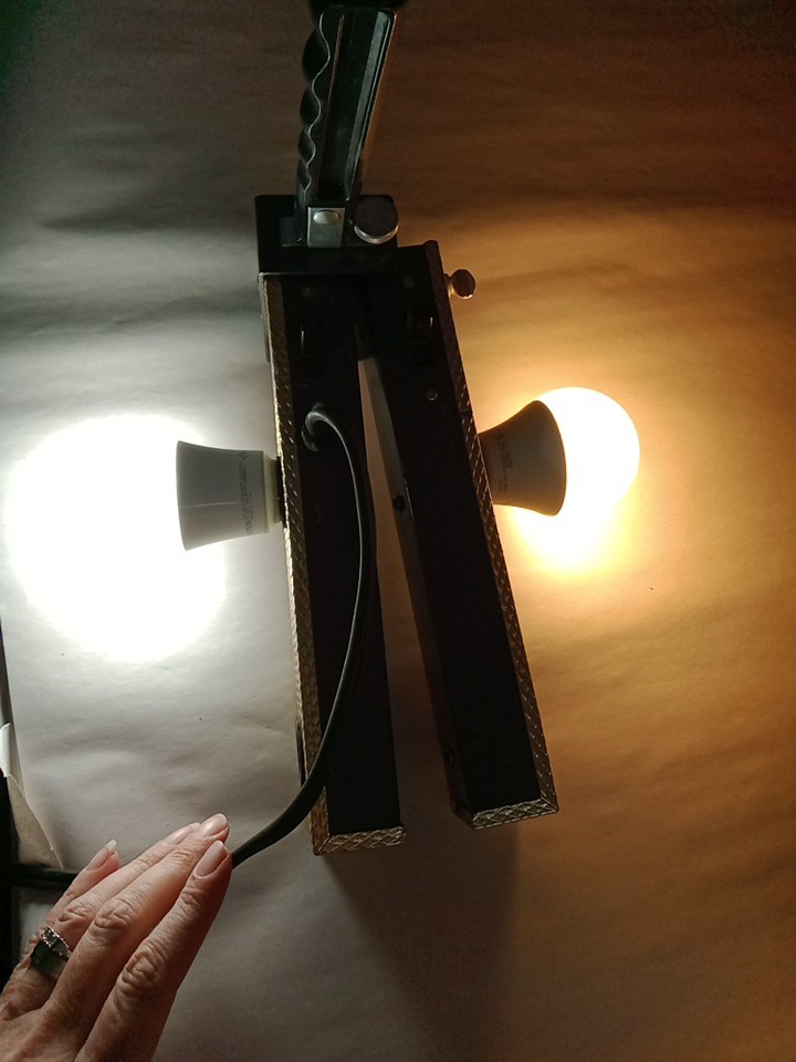 Vintage Sunset Deluxe 4 Bulb Adjustable Movie Bar