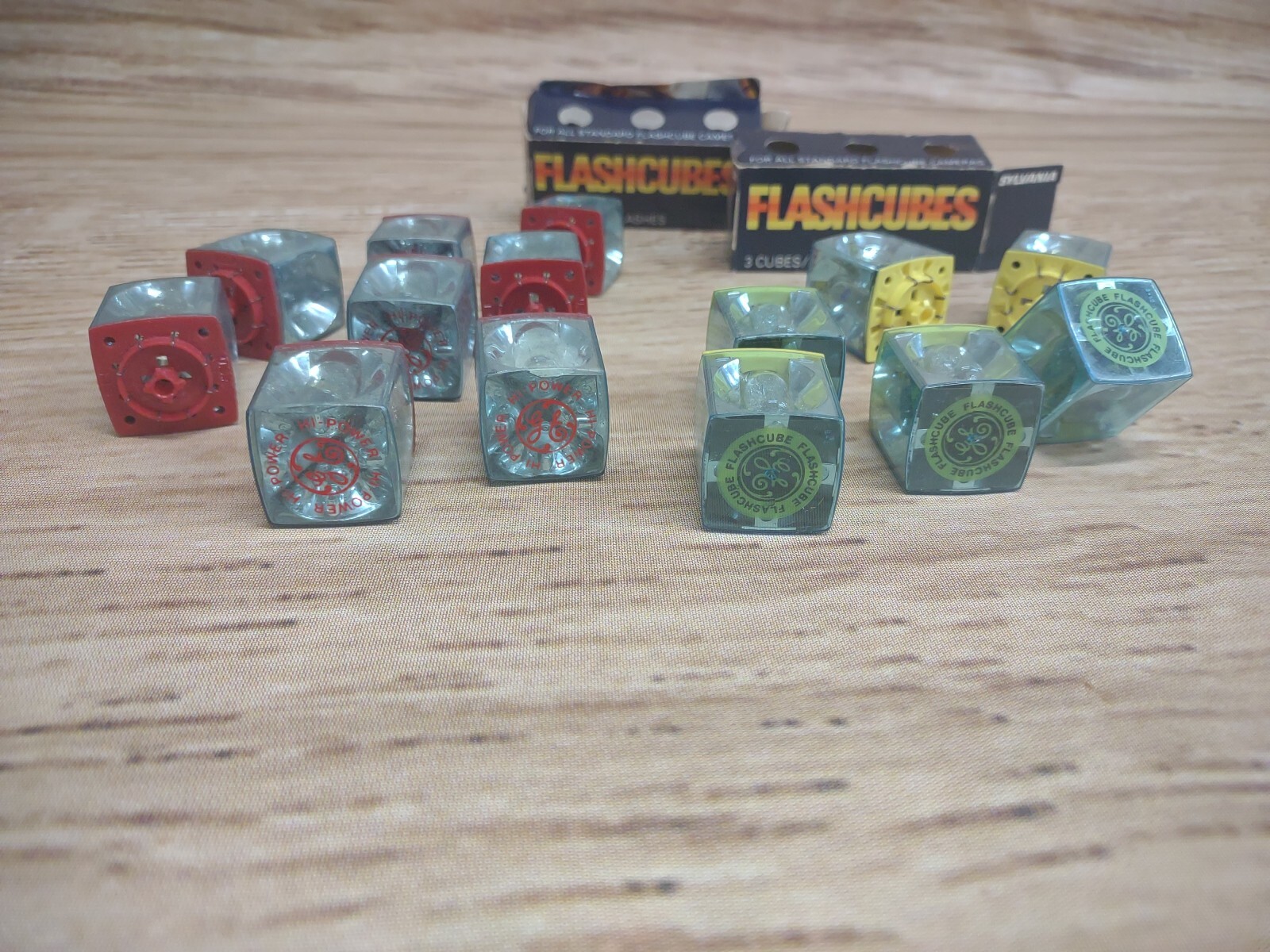 Vintage SYLVANIA & GE FLASHCUBES New And Partially Used