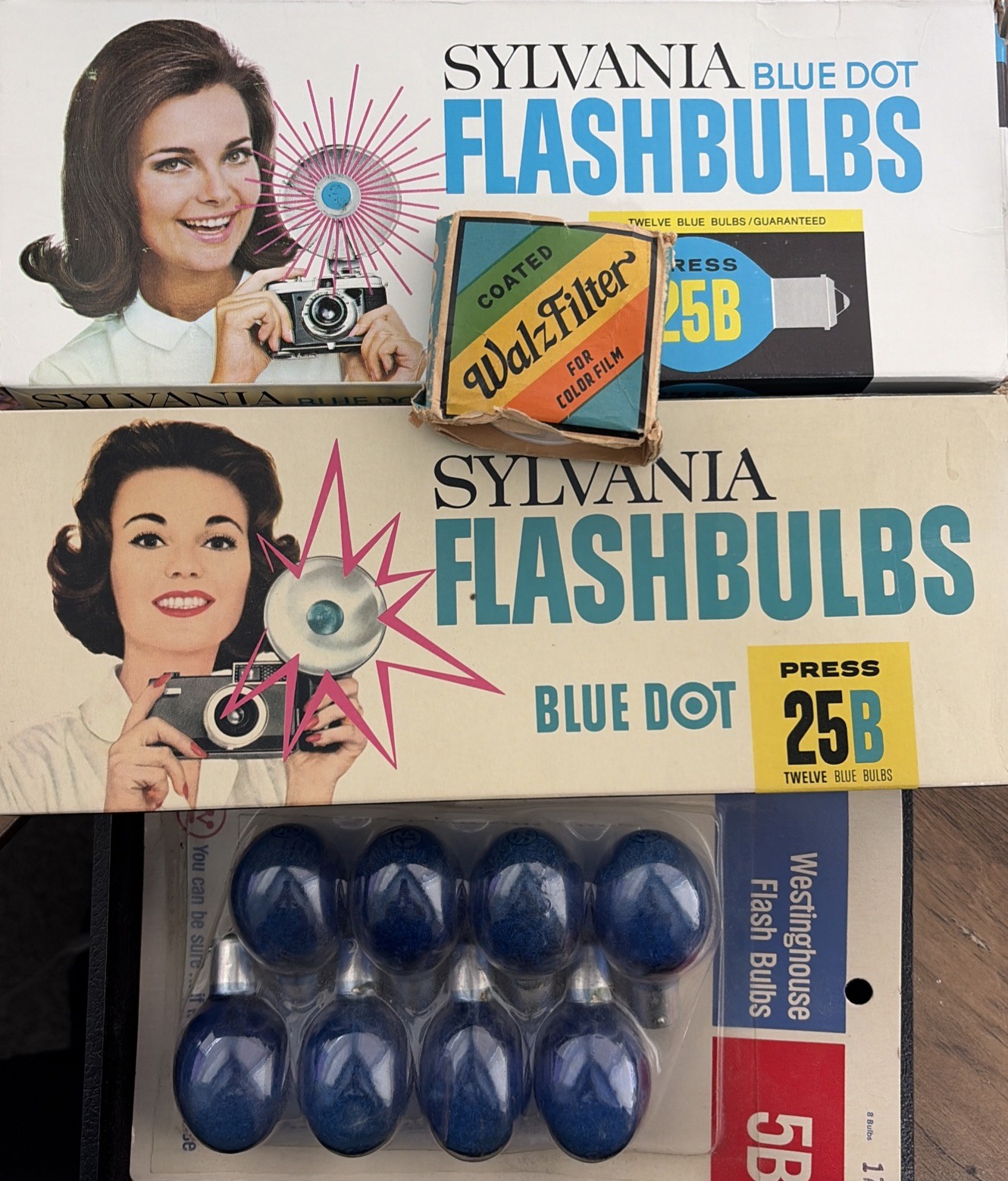 Vintage Lot Of 25B & 5B Flashbulbs – Unused In Original Packing – + Walz Filter