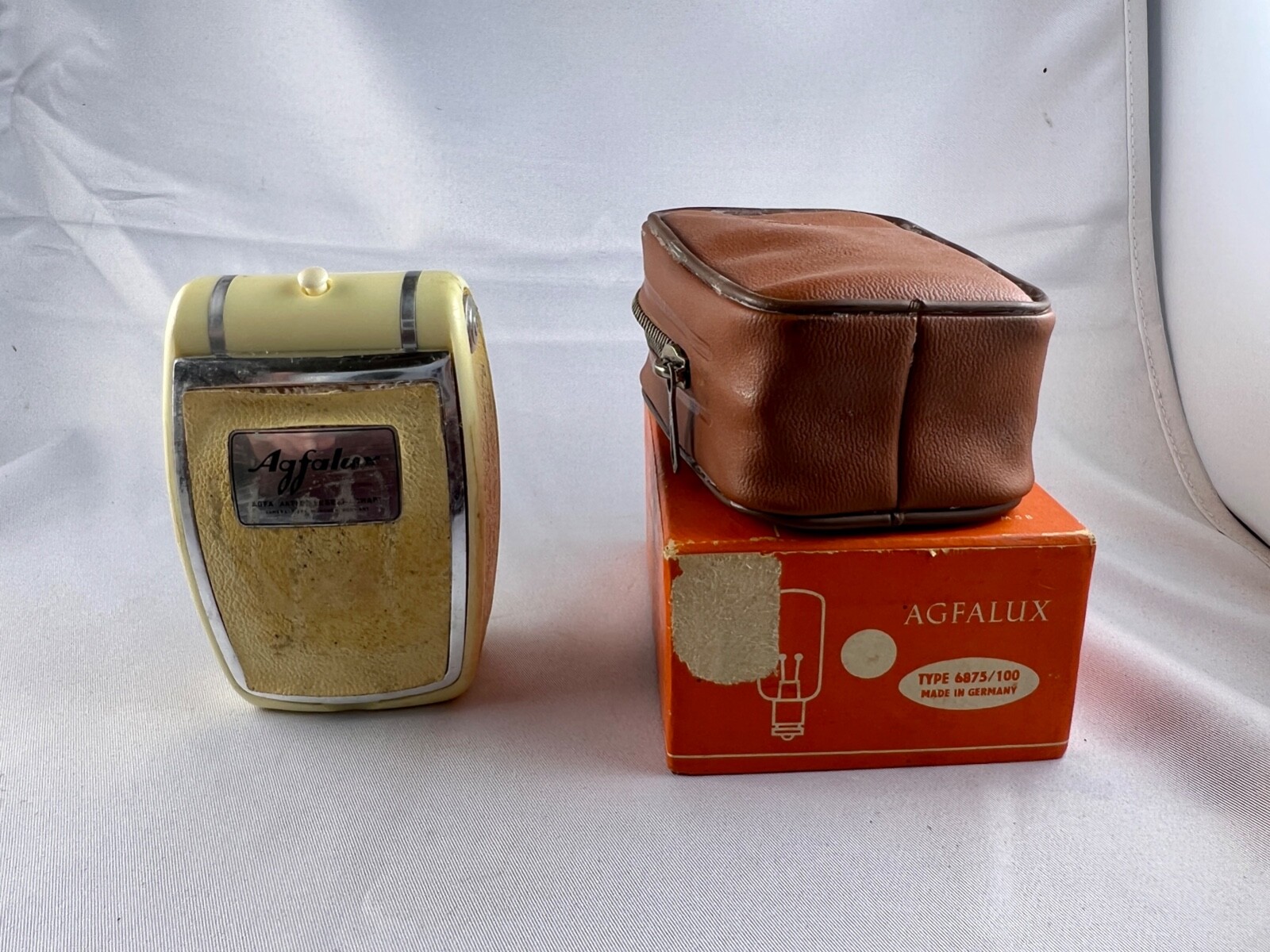 AGFALUX FLASH AGFA Pocket Flash Gun with  Made in Germany  In Box Type 6875/100