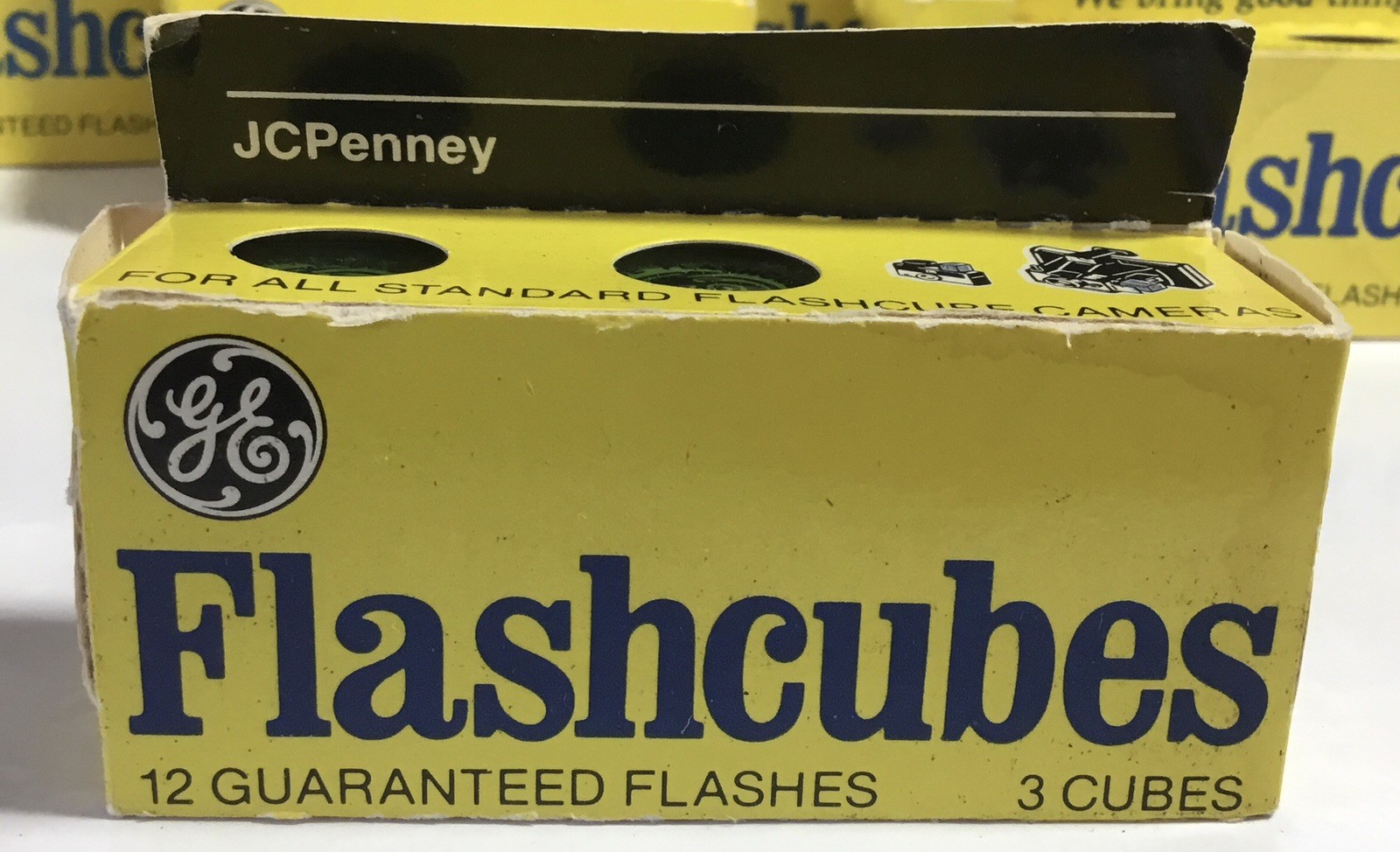 Flash Cubes, GE Lot of 10 boxes, 30 Cubes Total, 120 Flashes, In Box, All Unused